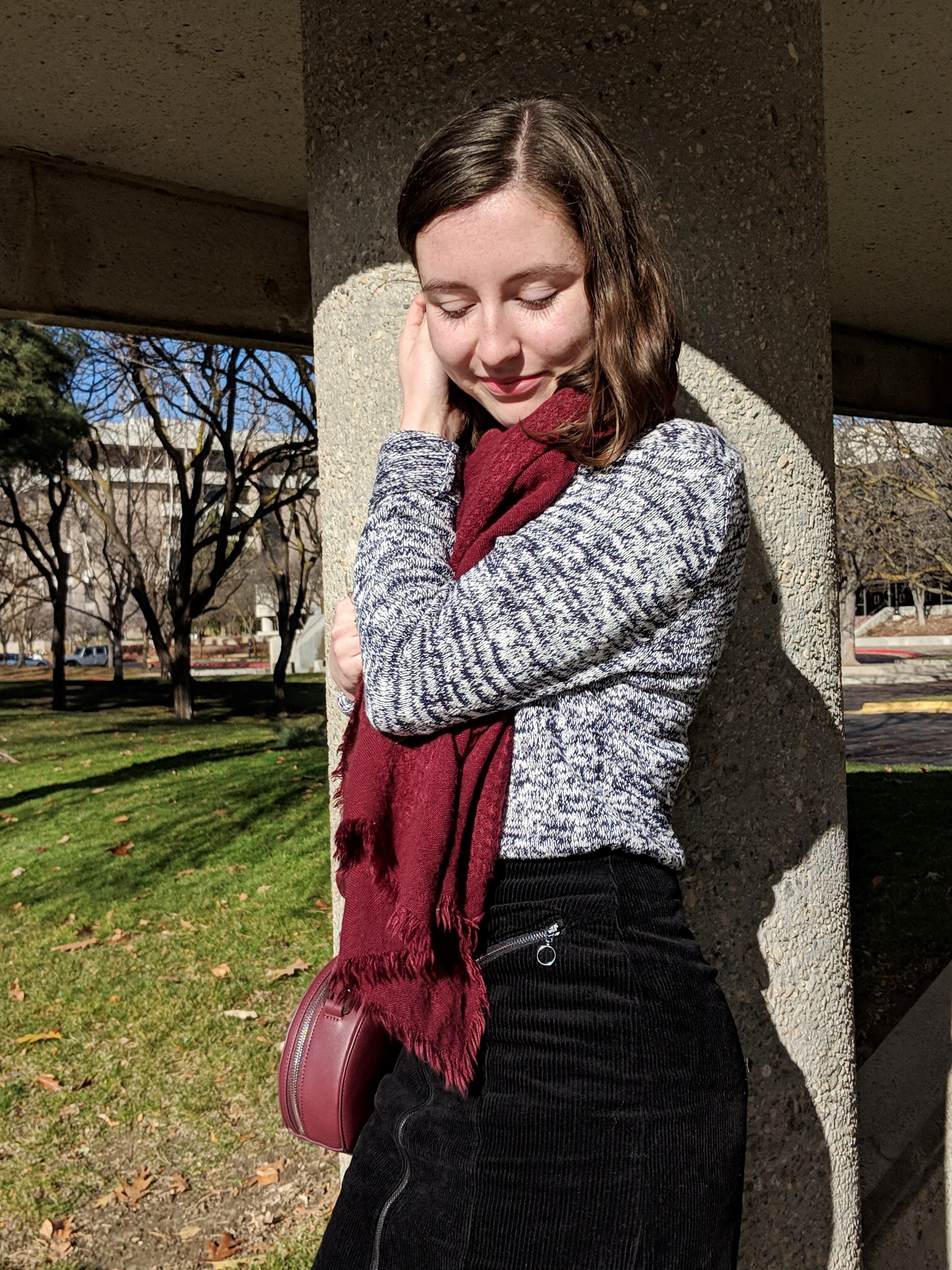 Gap v-neck knit sweater