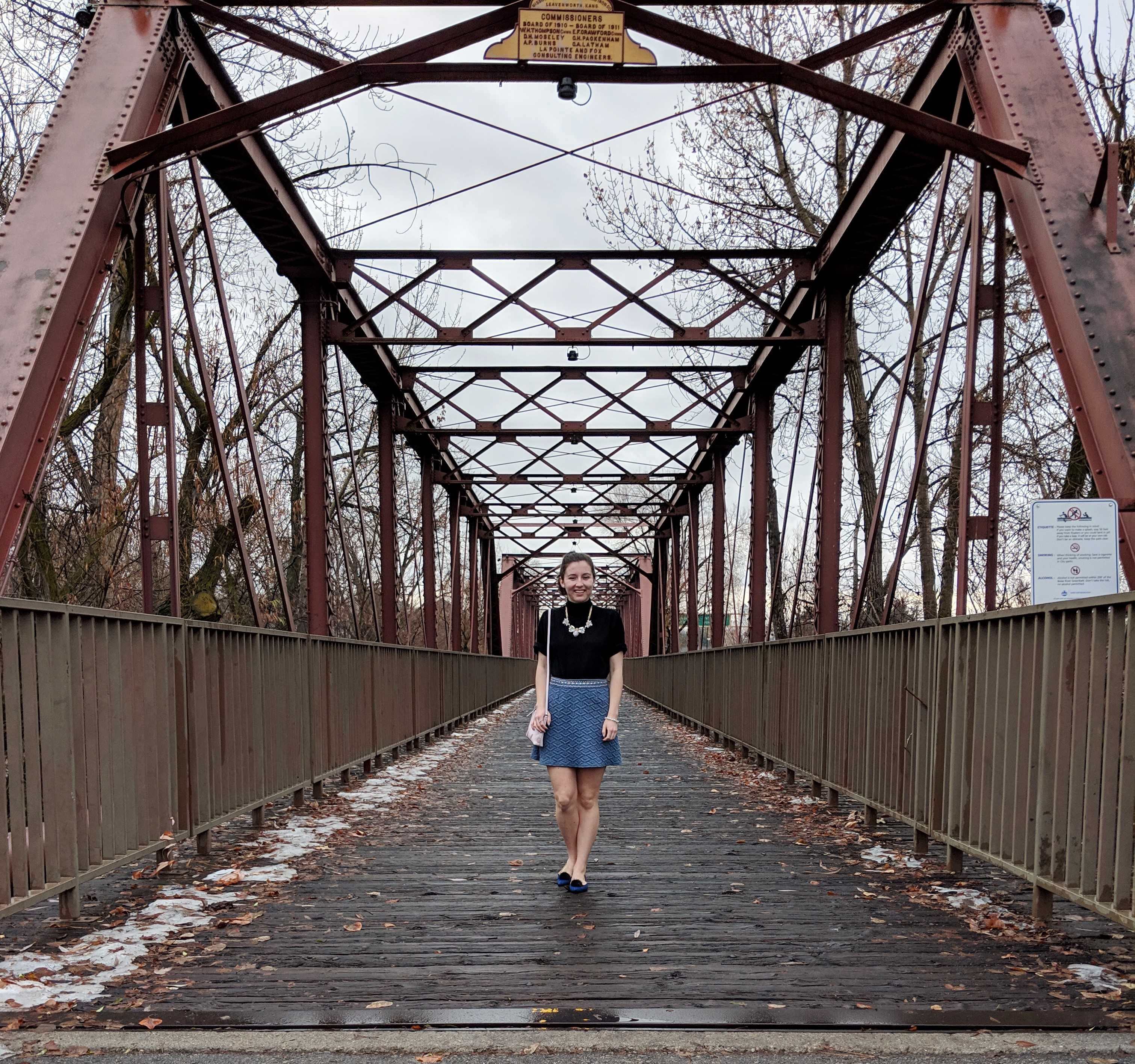 winter outfit trendy shoe clips