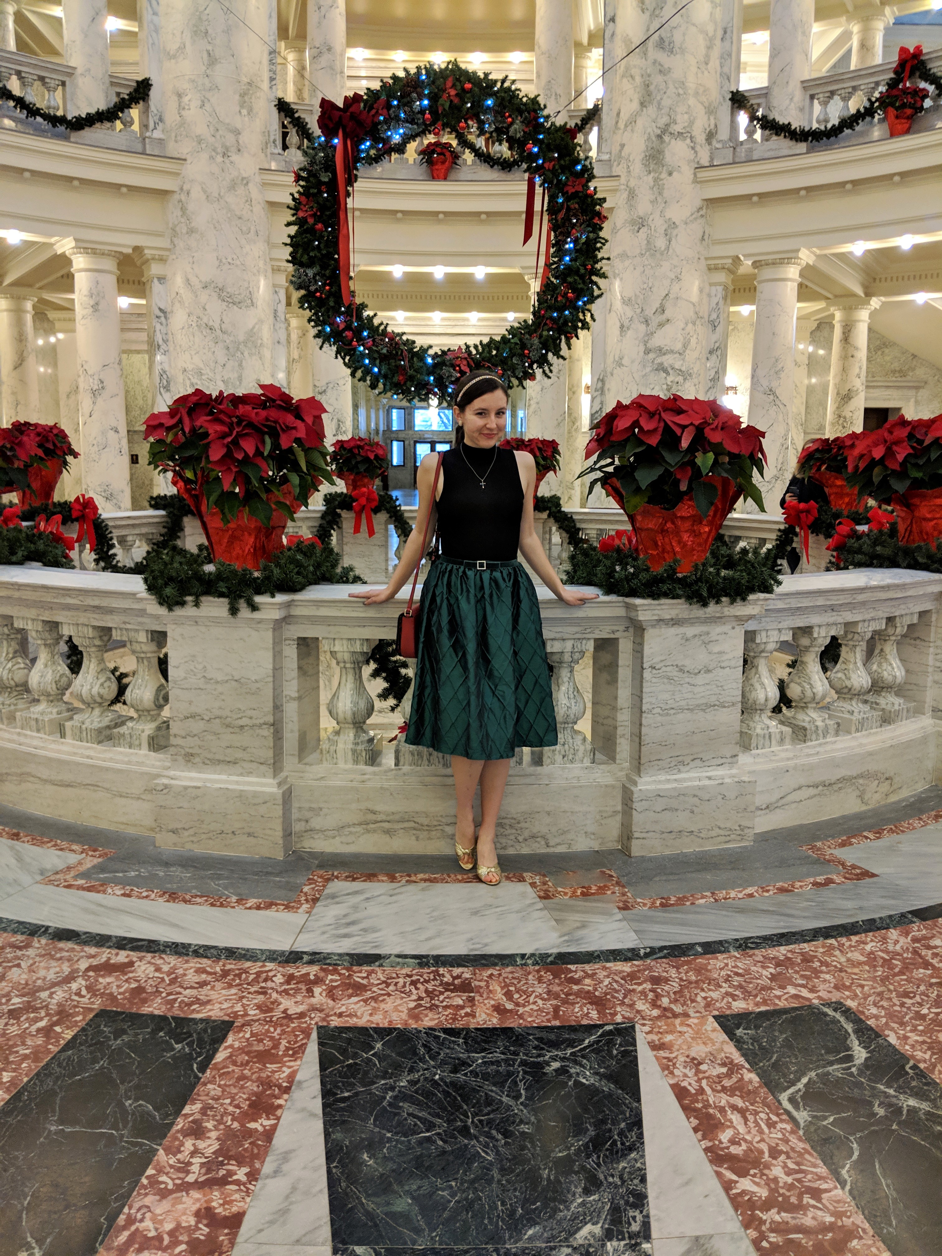 green midi skirt black blouse Idaho capital building