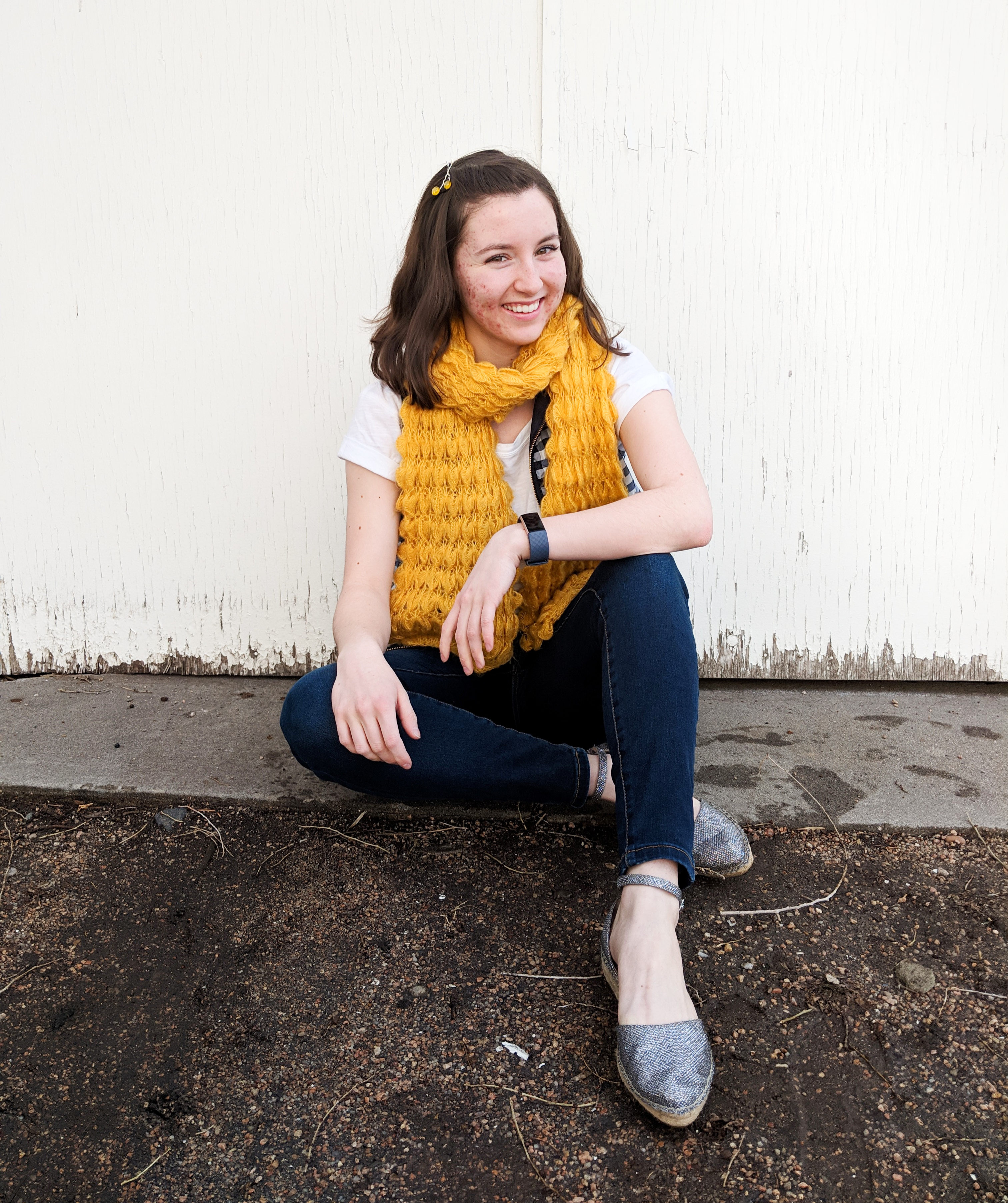 navy white and yellow casual outfit