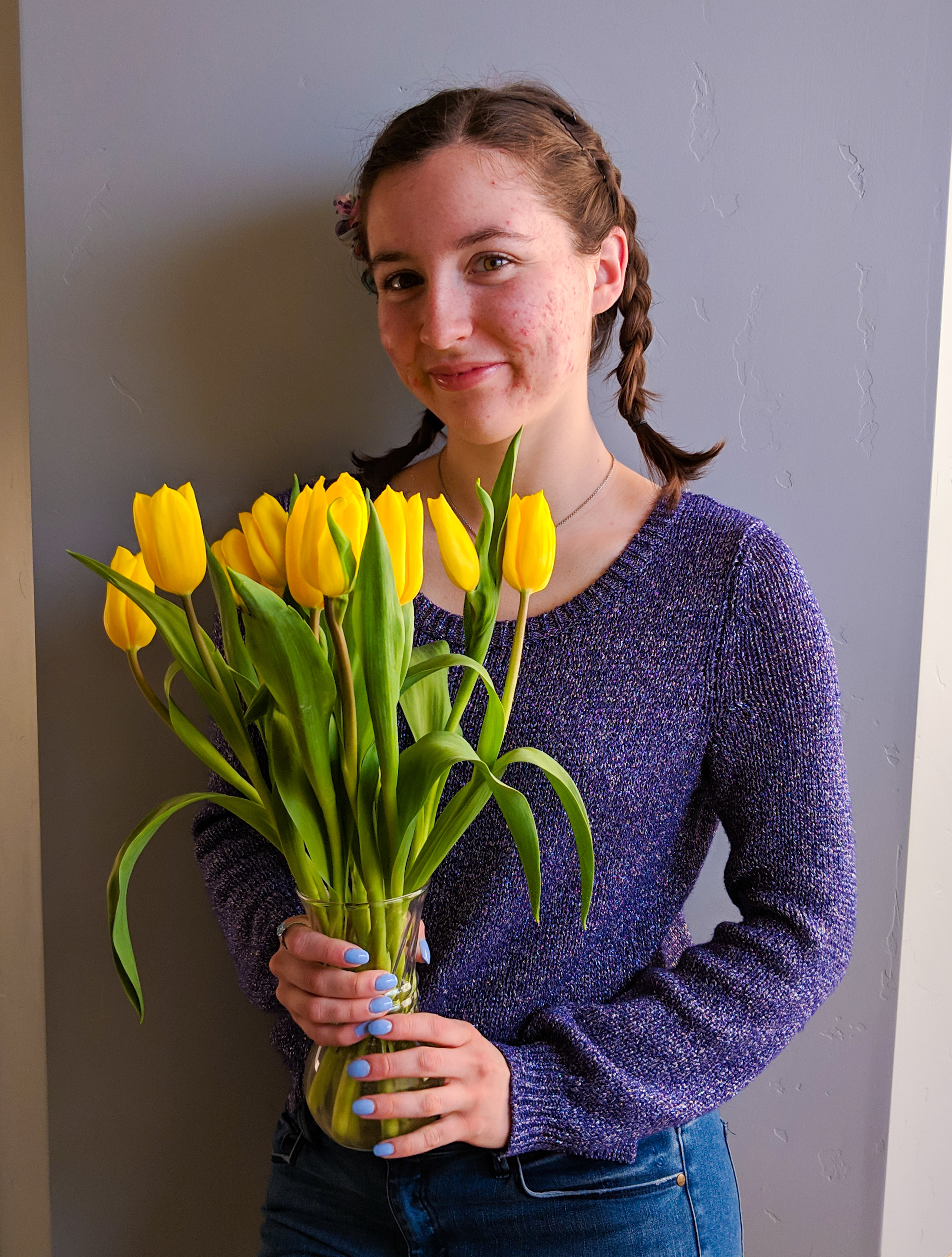 blue finger nails, lavender sweater, spring outfit