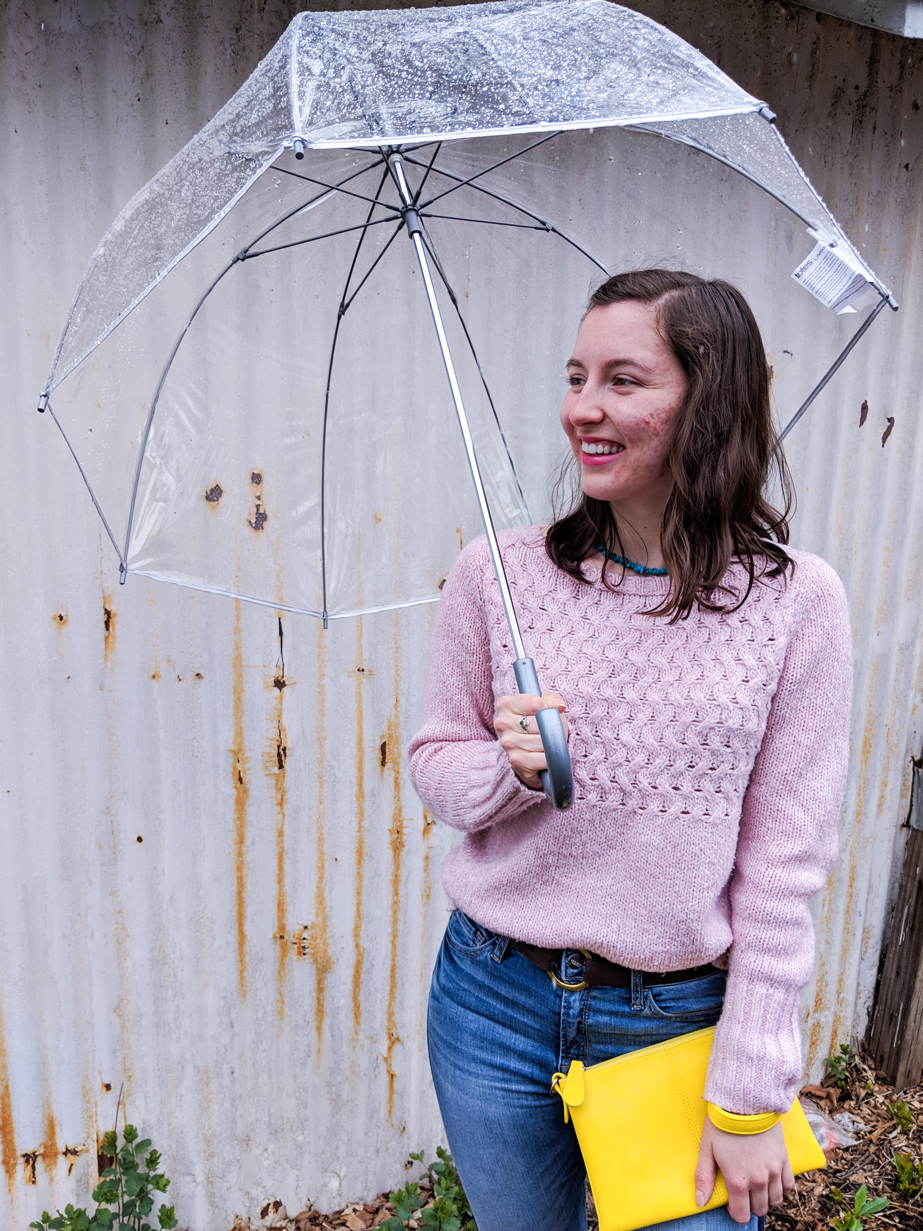 stylish weekend wear, yellow purse, Charming Charlie, pink sweater