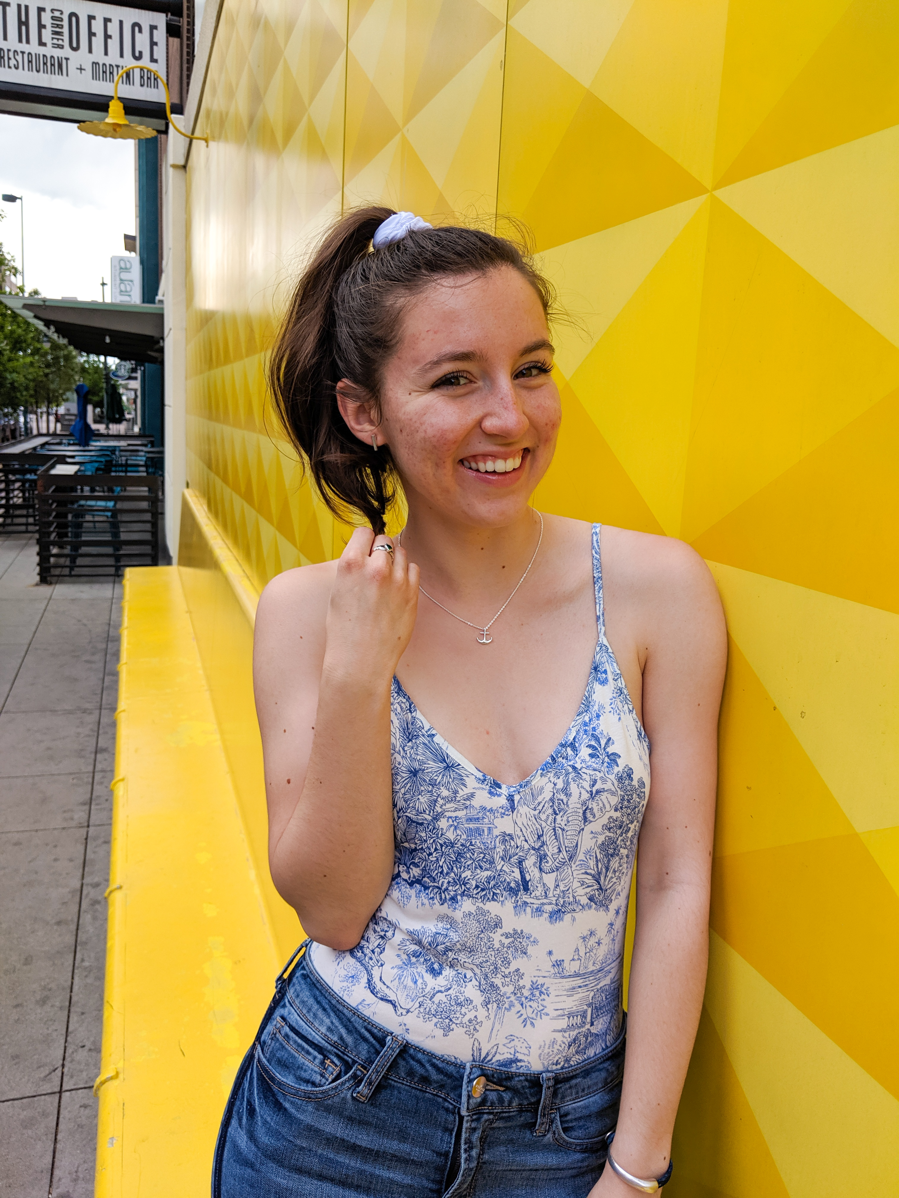 summer outfit, festival outfit, white scrunchie