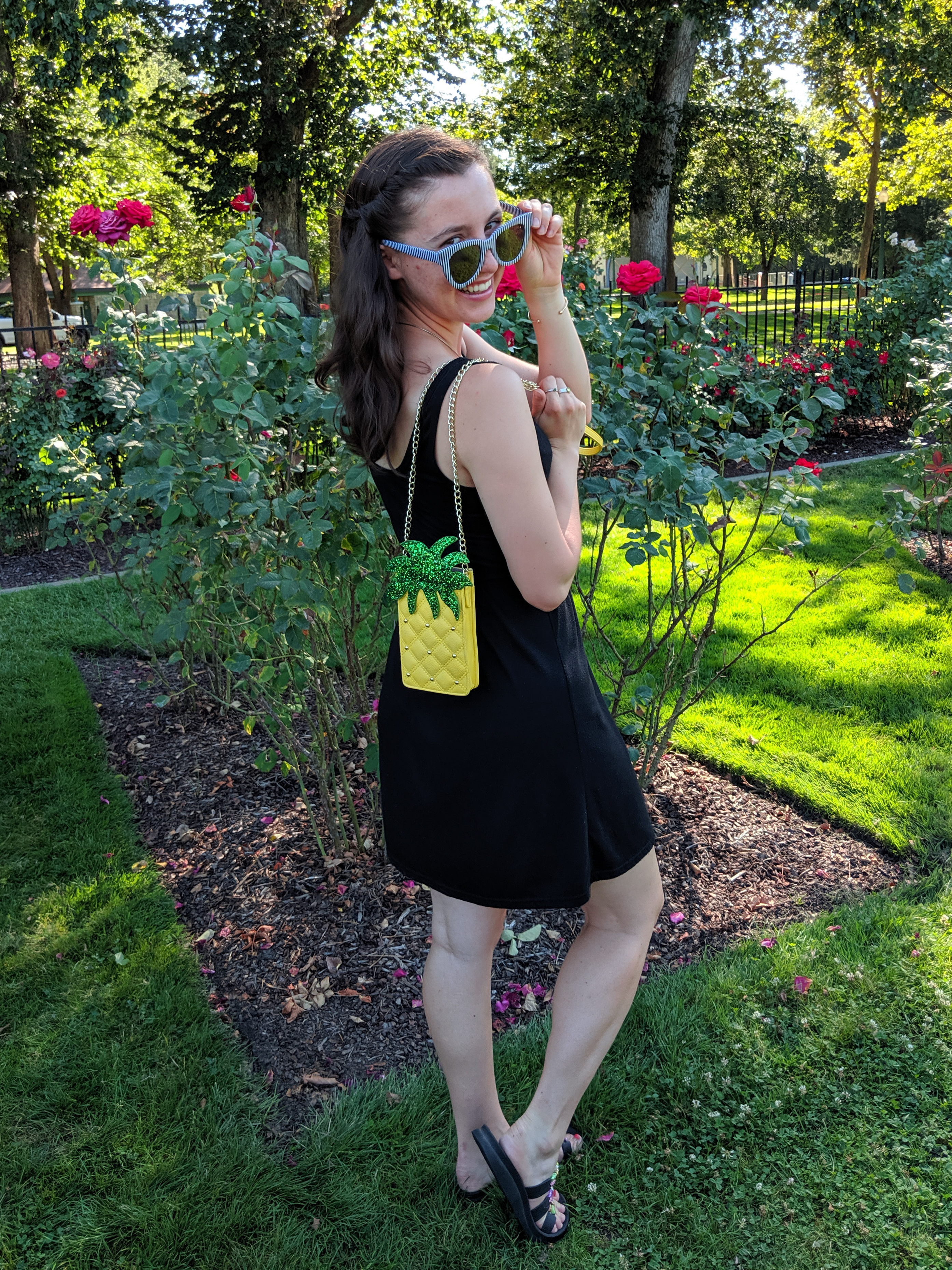 pineapple purse, fun accessories, summer outfit