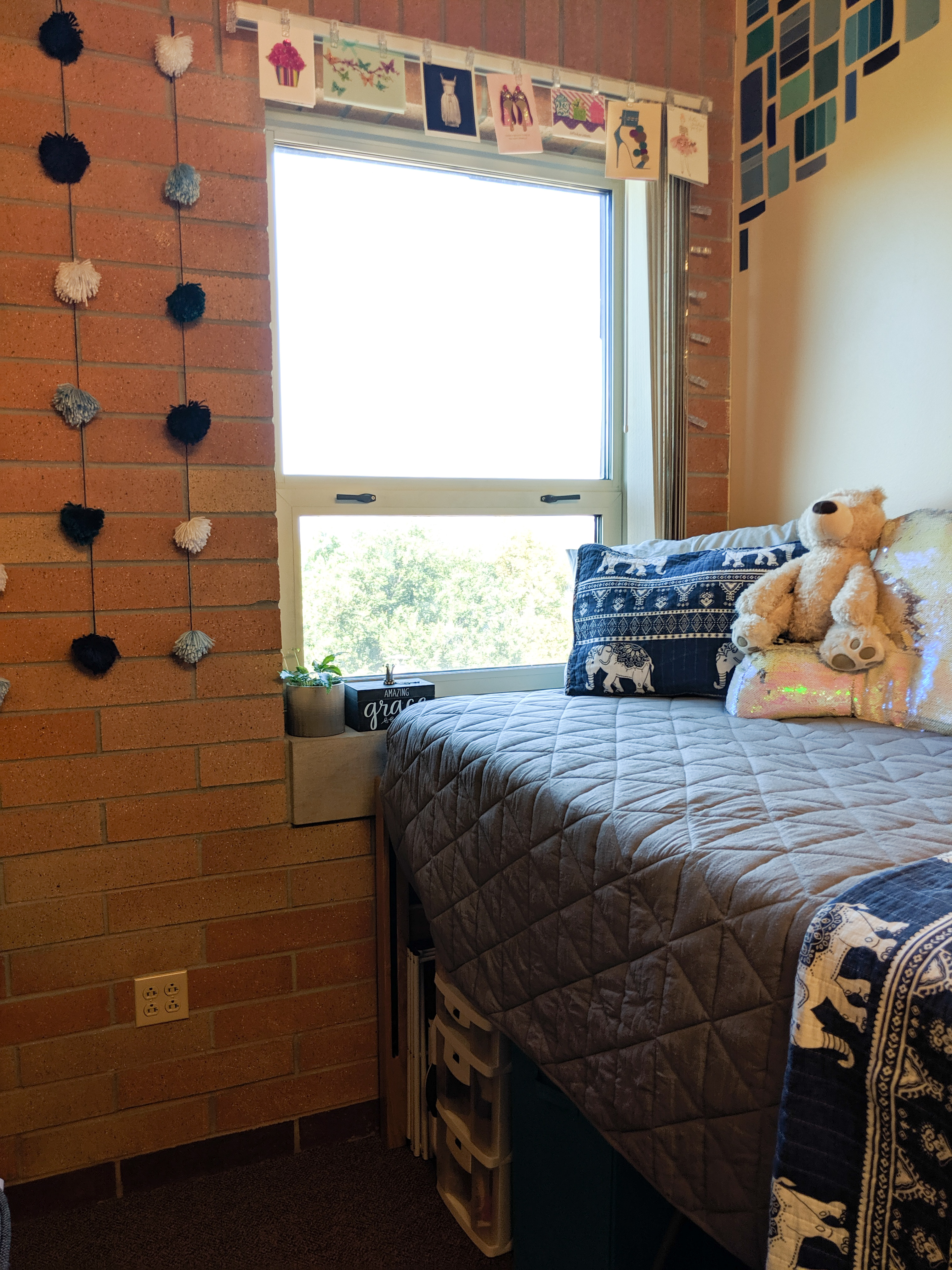 dorm makeover, twinkle lights, bedding