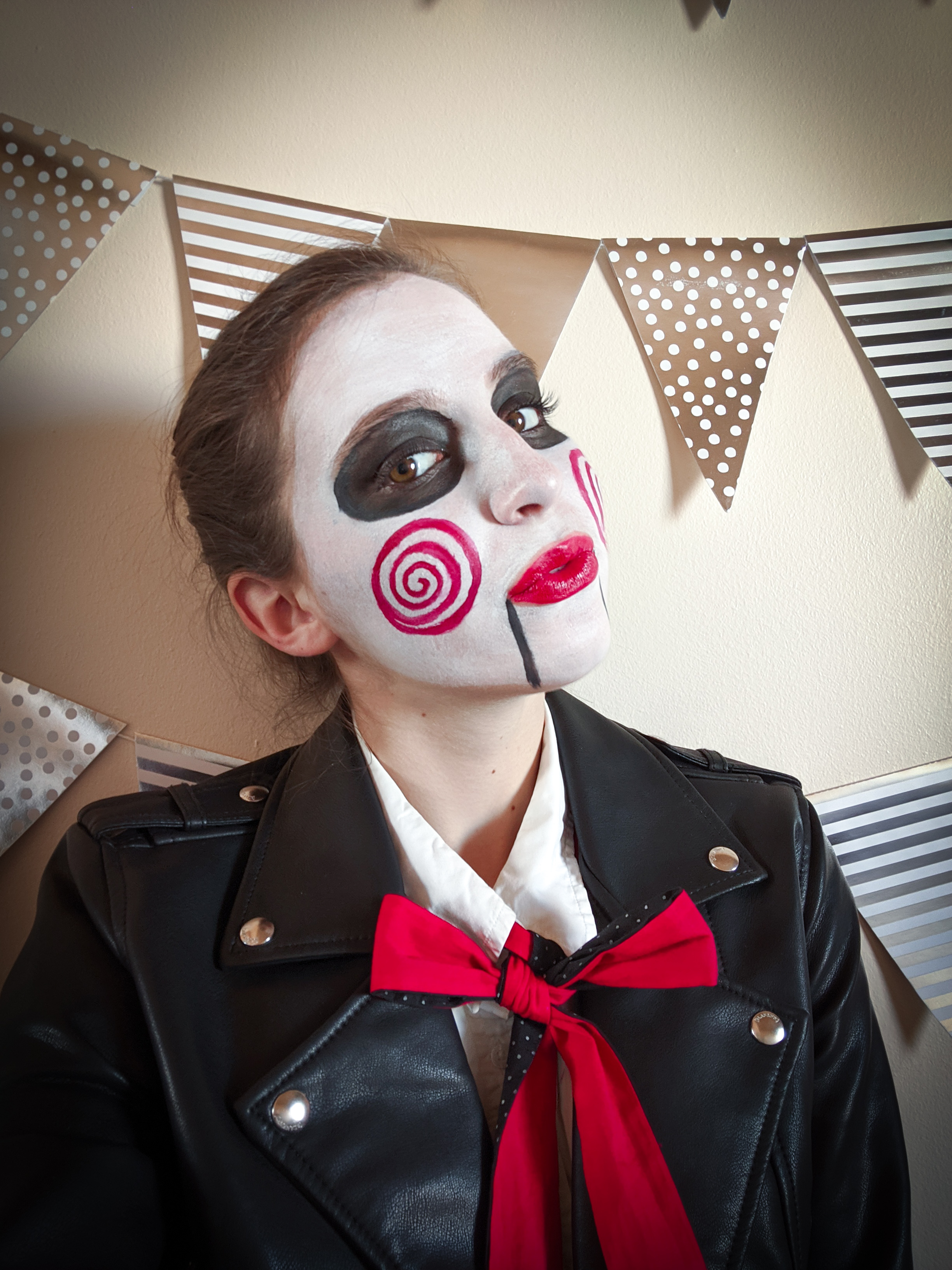 red lipstick, do you want to play a game