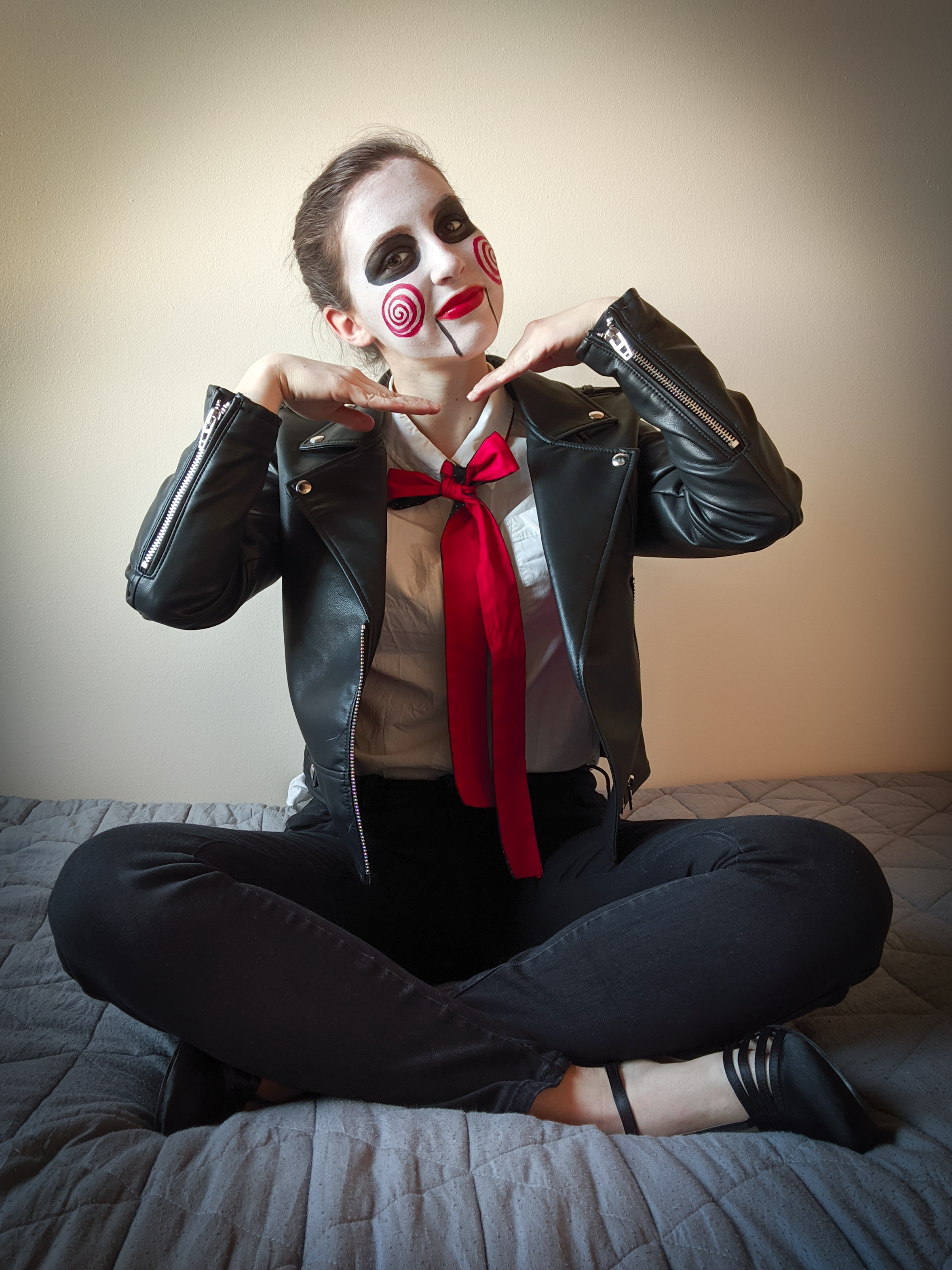Billy the Puppet, Saw movie, red lipstick