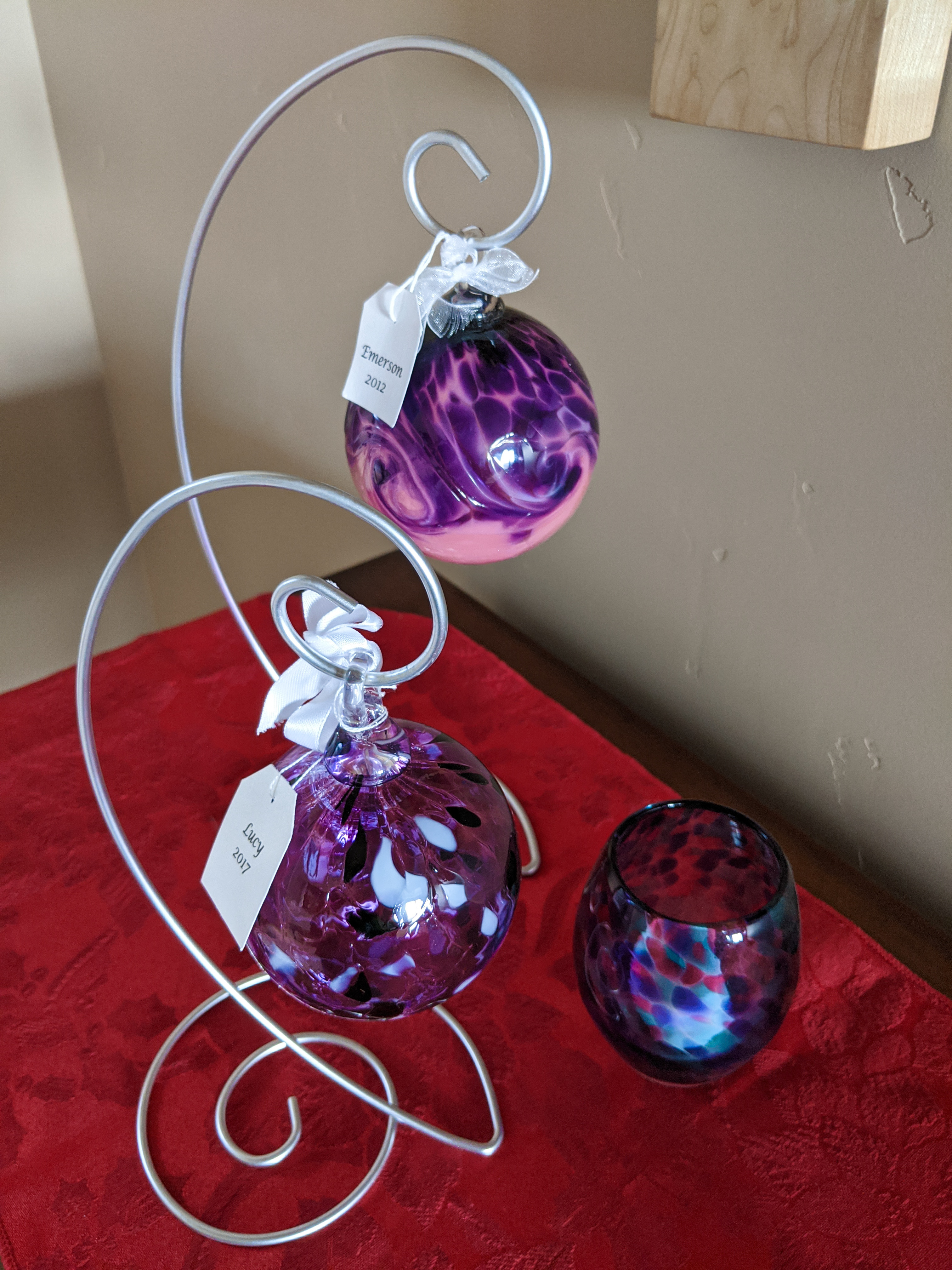 gifts that give back, thoughtful Christmas presents