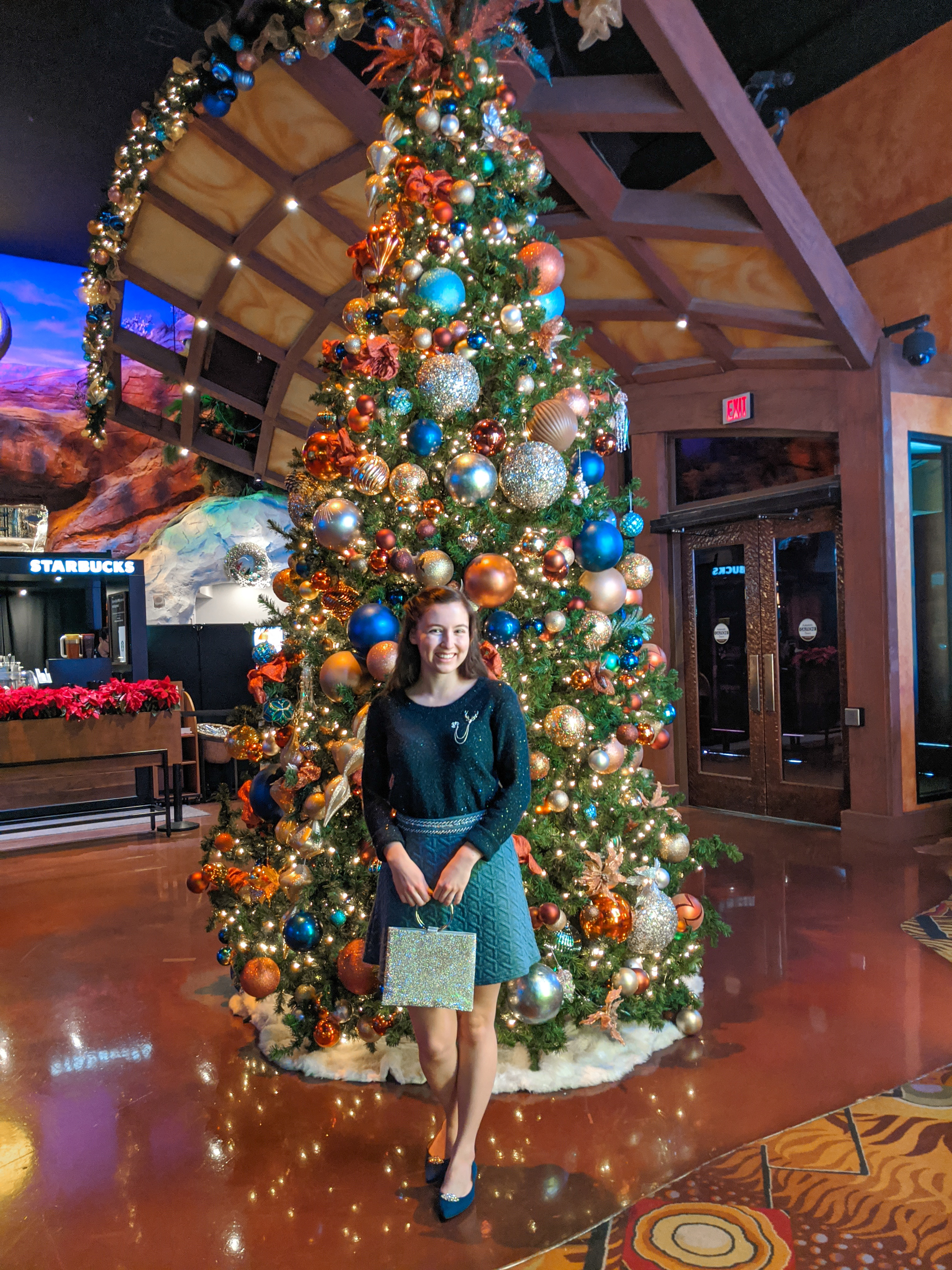 Christmas tree, festive, holiday outfit, Christmas time