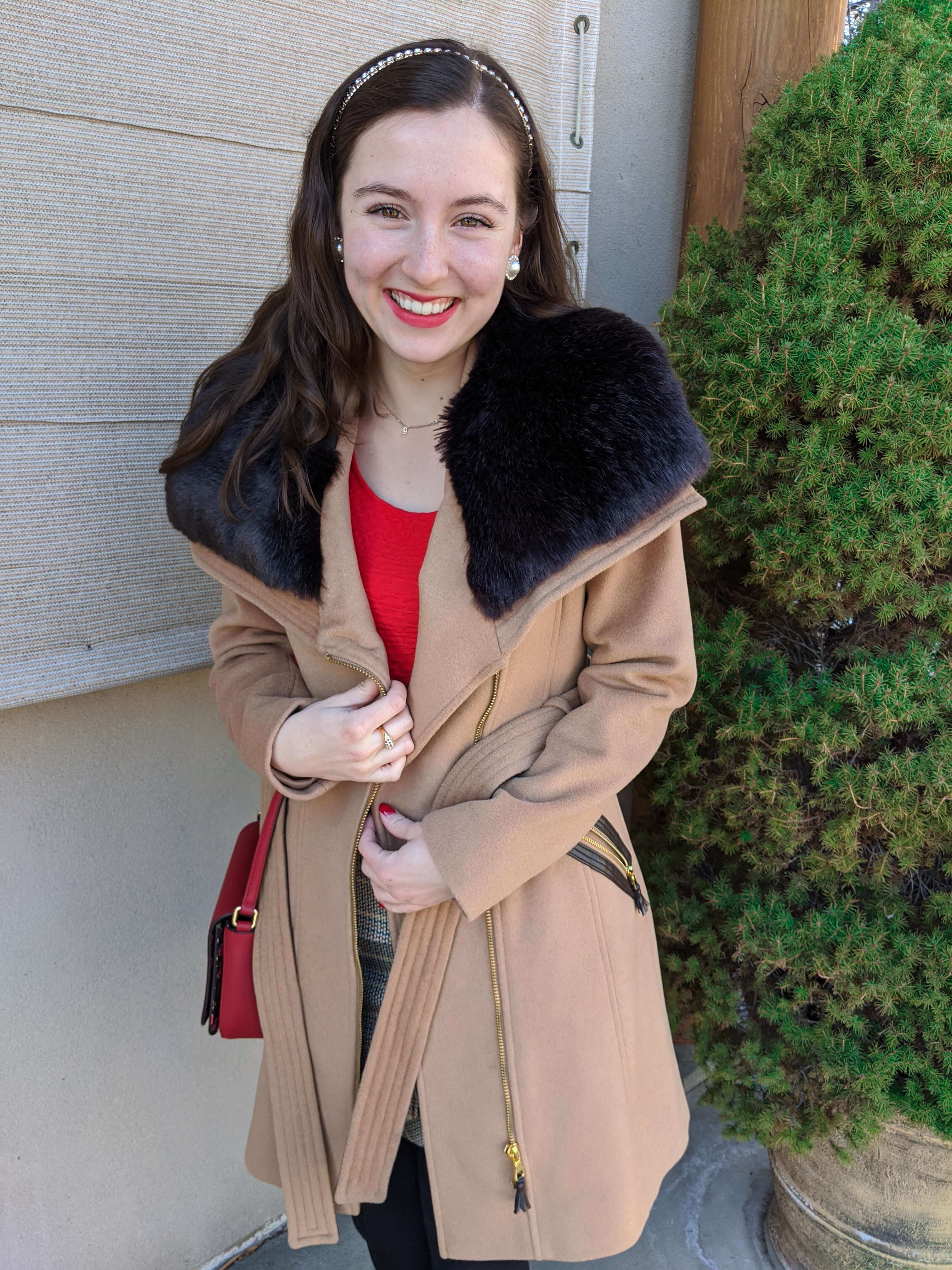 luxe coat, fur coat, red blouse, red lipstick
