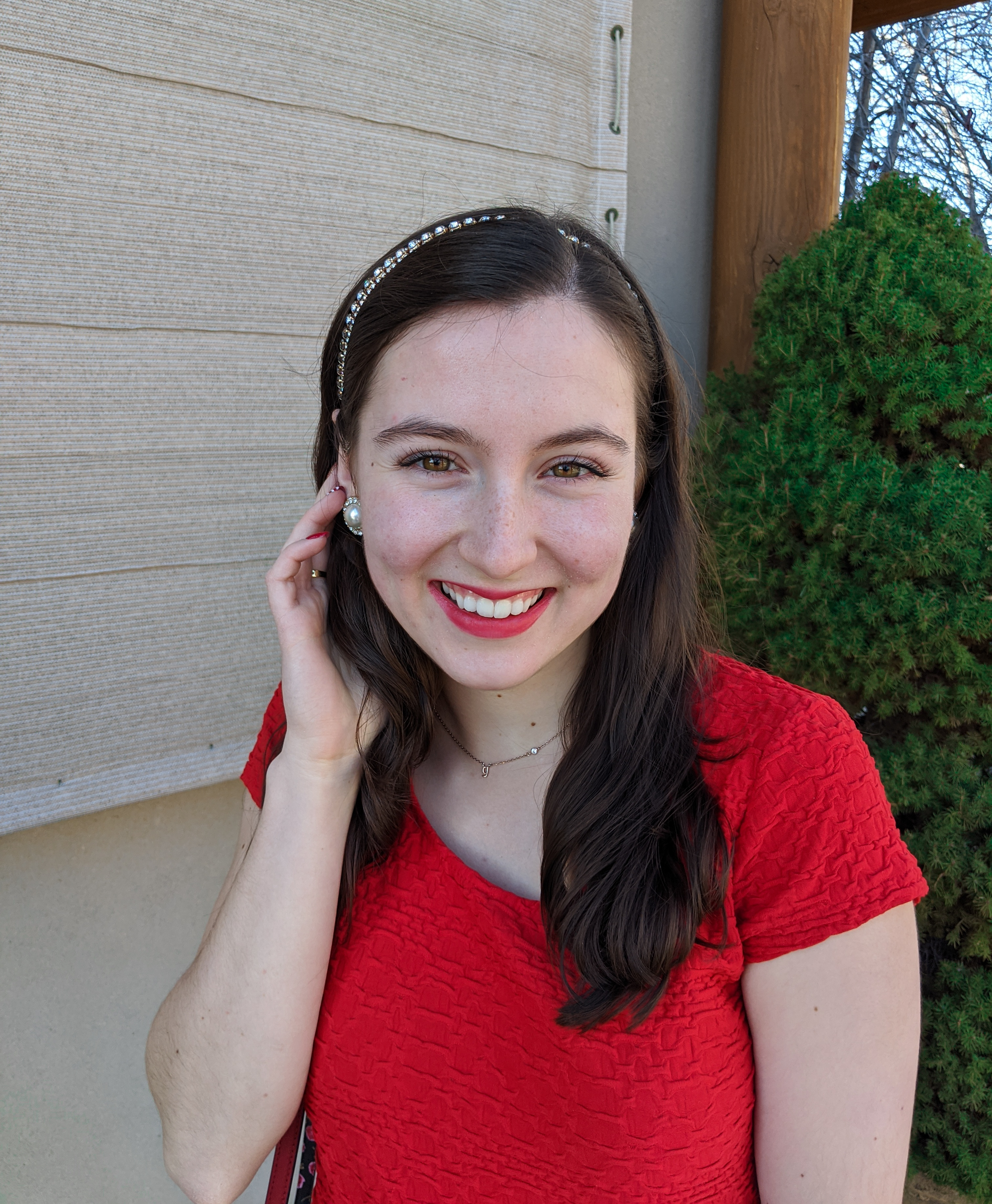 red lipstick, holiday makeup, Christmas outfit