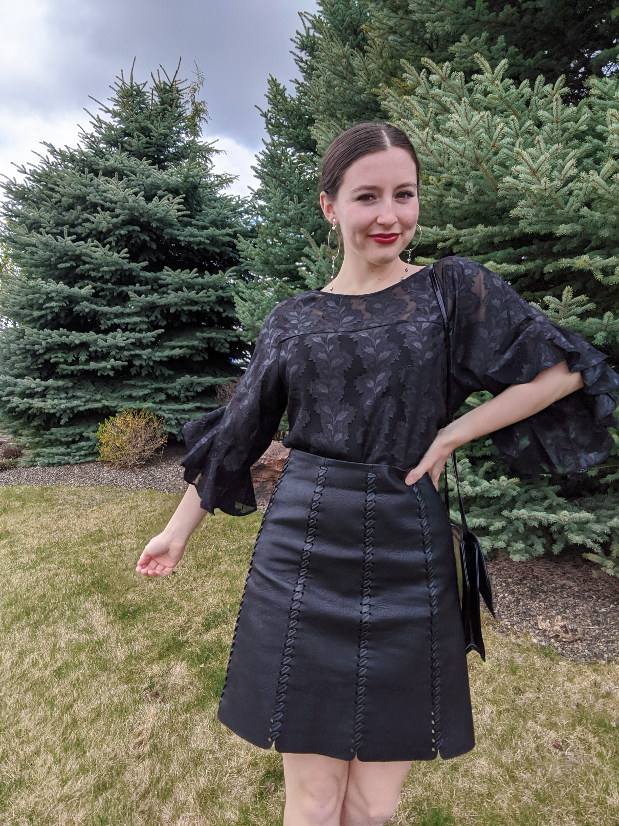 all black outfit, fun sleeves, Jane Sloan style