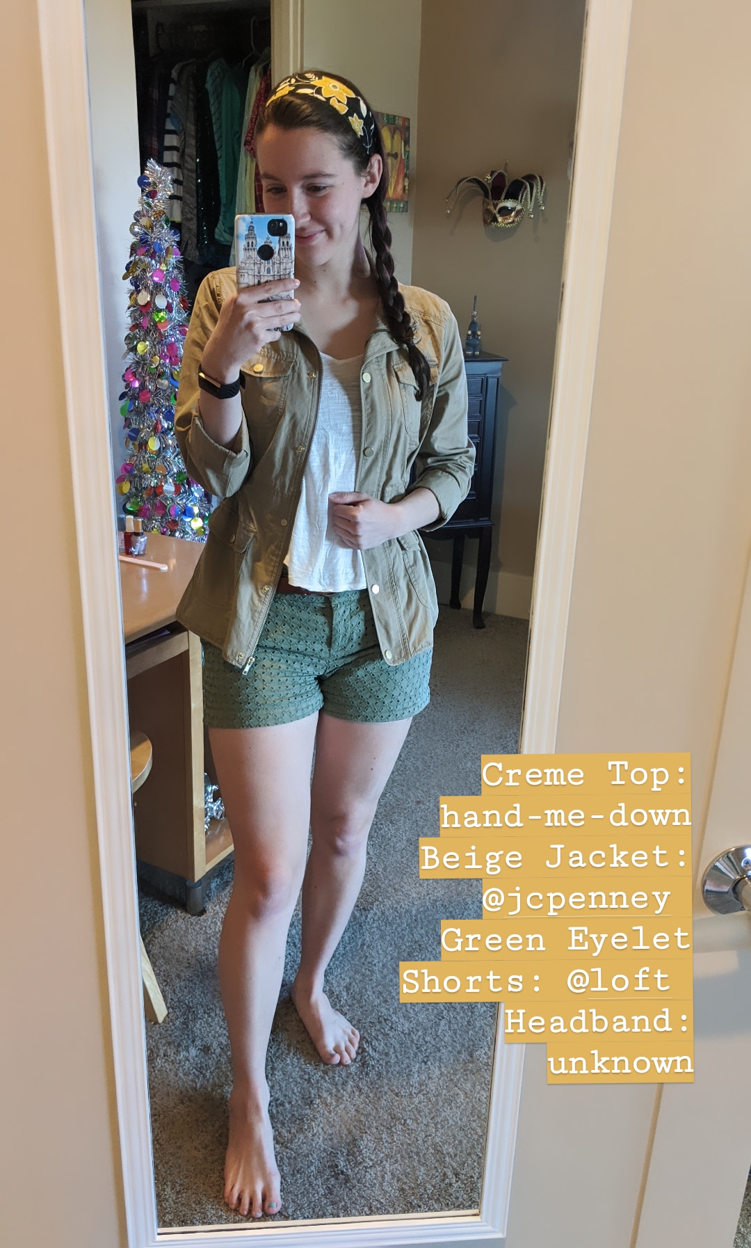 beige jacket, green eyelet shorts, Loft shorts, headbands