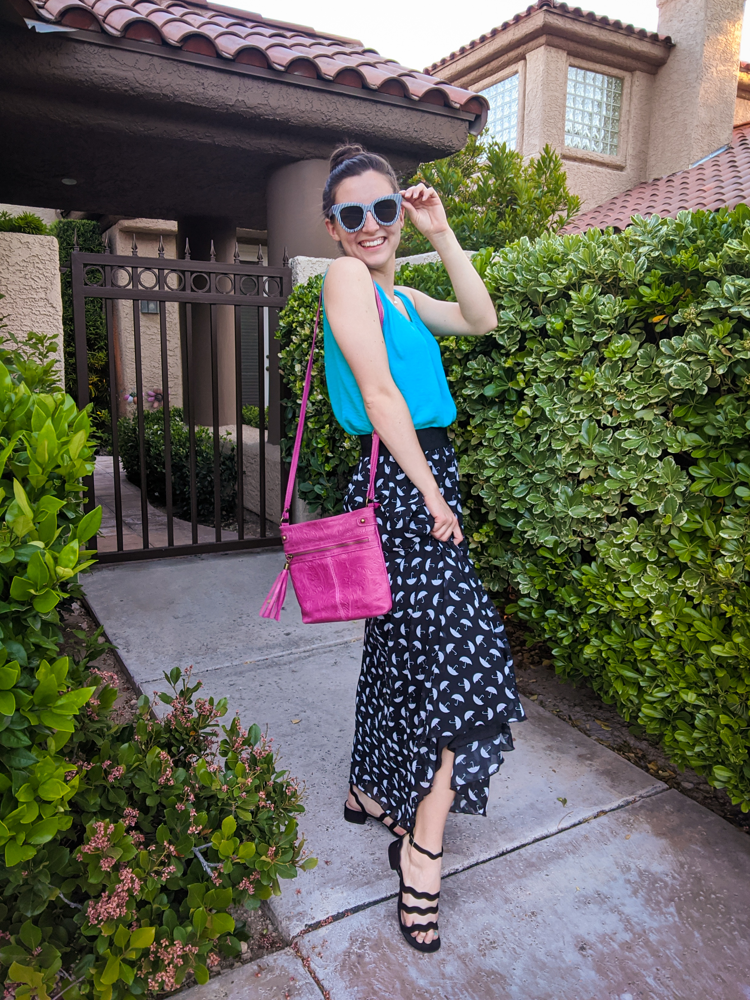 turquoise-top-pink-purse-umbrella-print-maxi-skirt