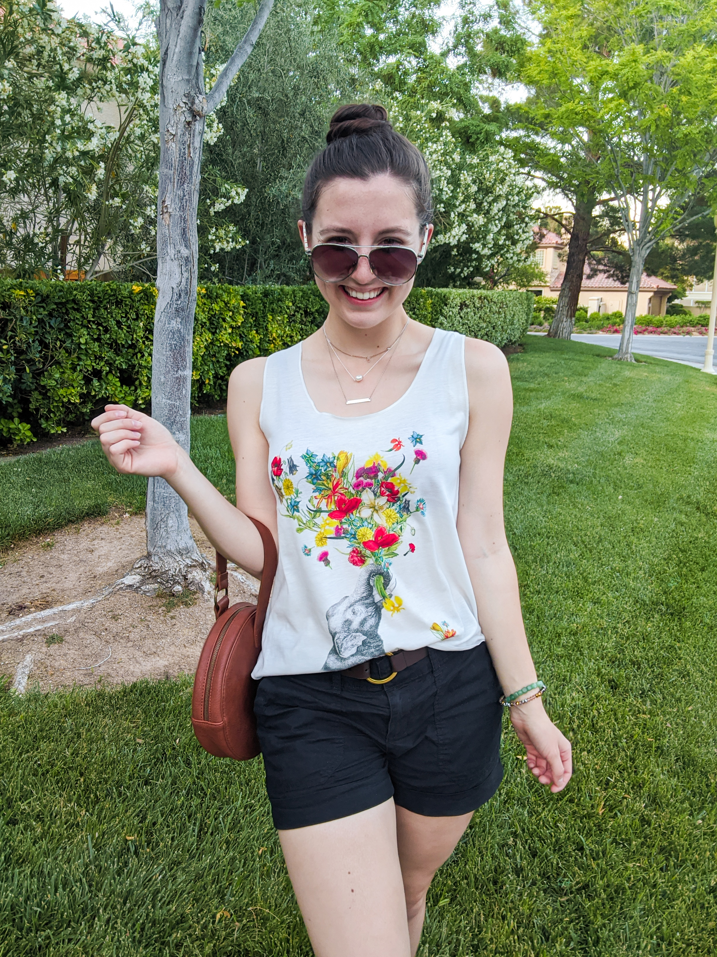 tips for purging your closet, graphic tee, floral tank top, summer outfit
