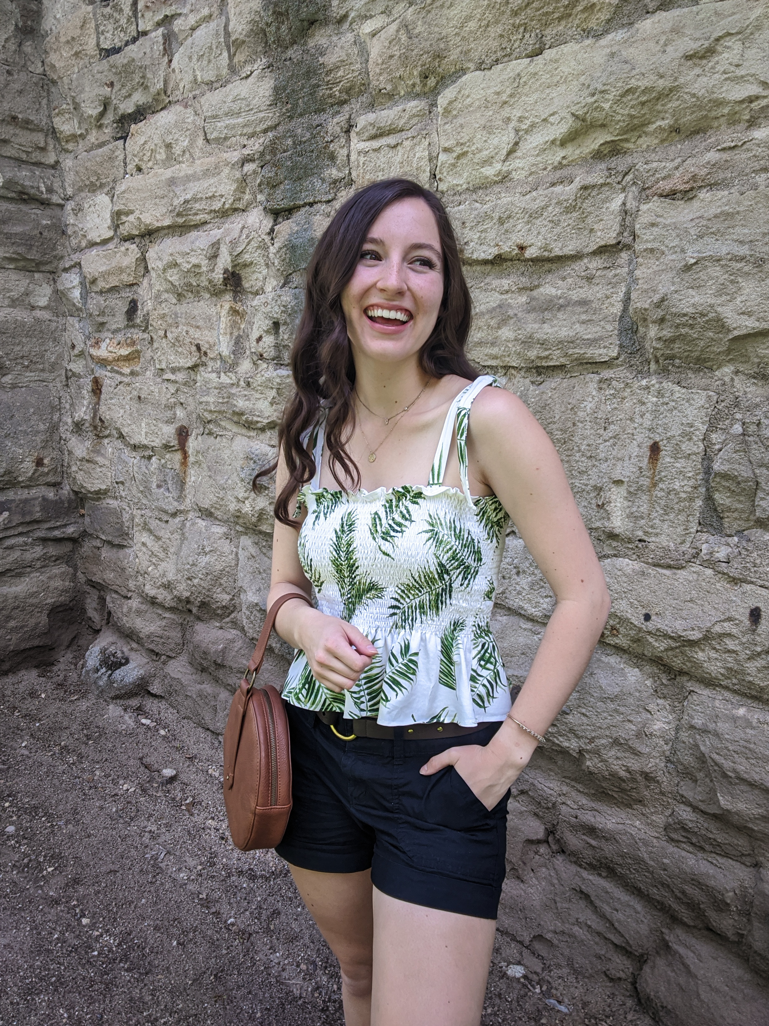 palm-print-tank-top-brown-circle-purse-H&M