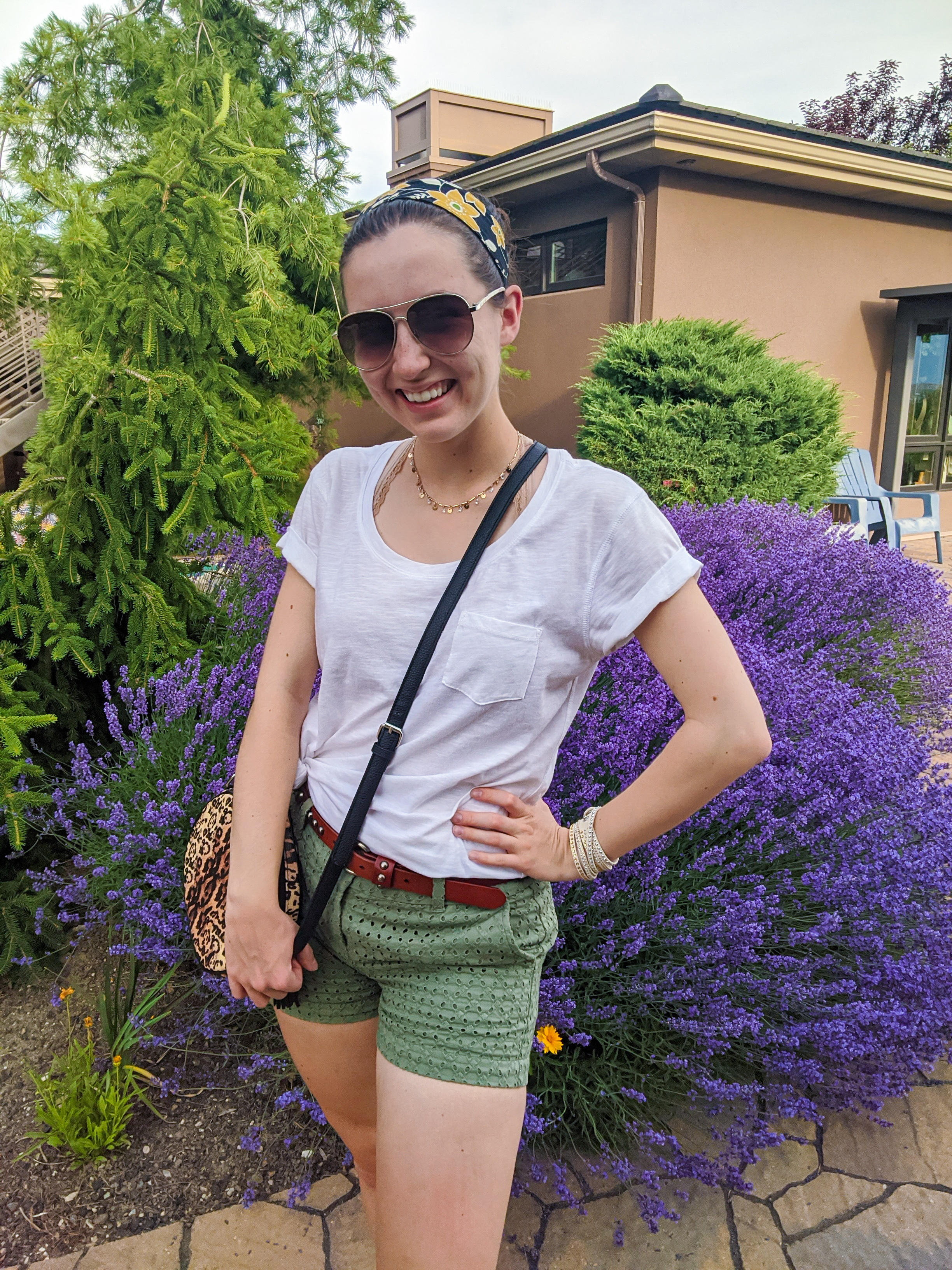 white-tee-summer-outfit-casual-style-loft