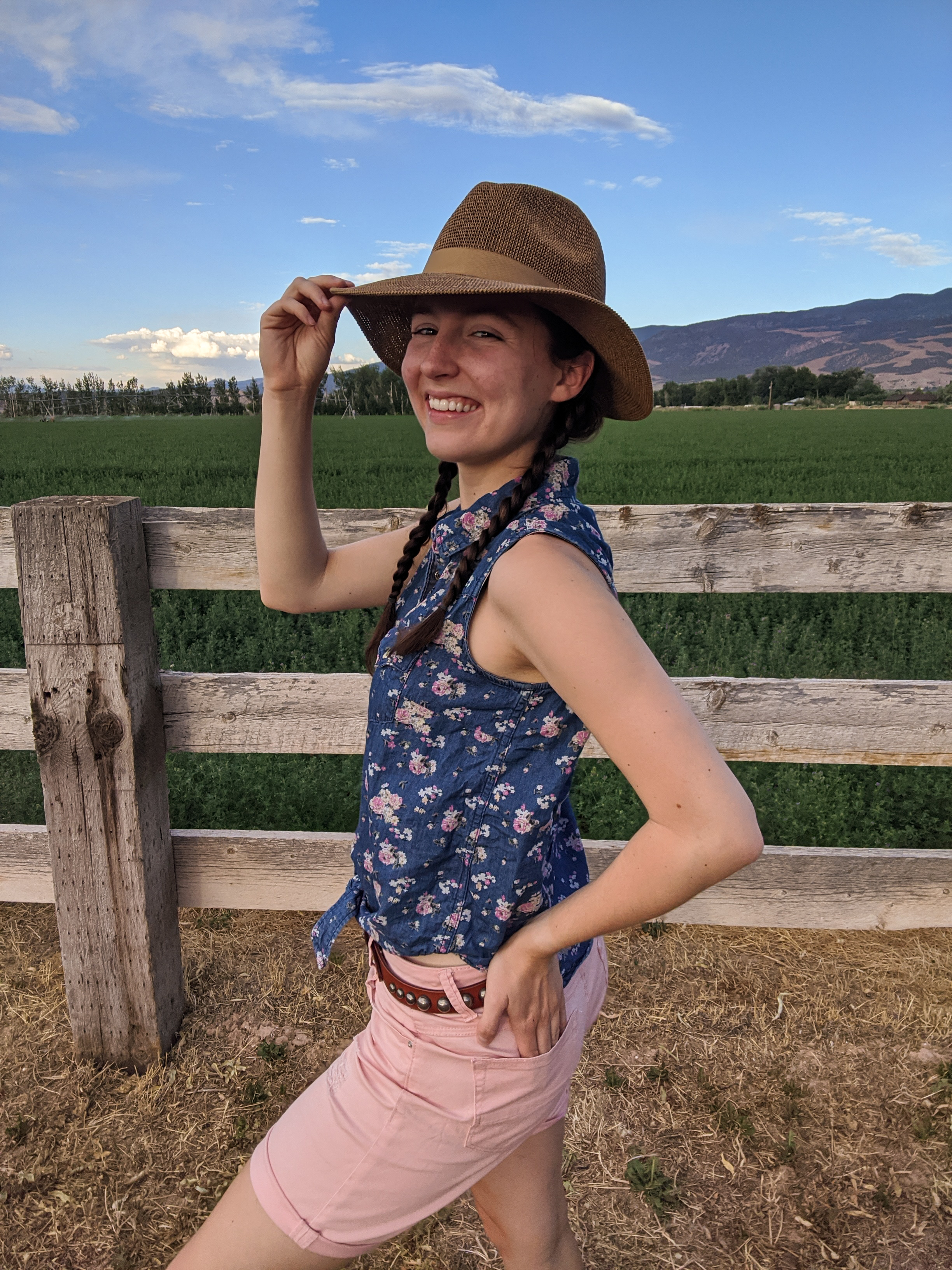 farming-western-style-orange-shorts-floral-button-down