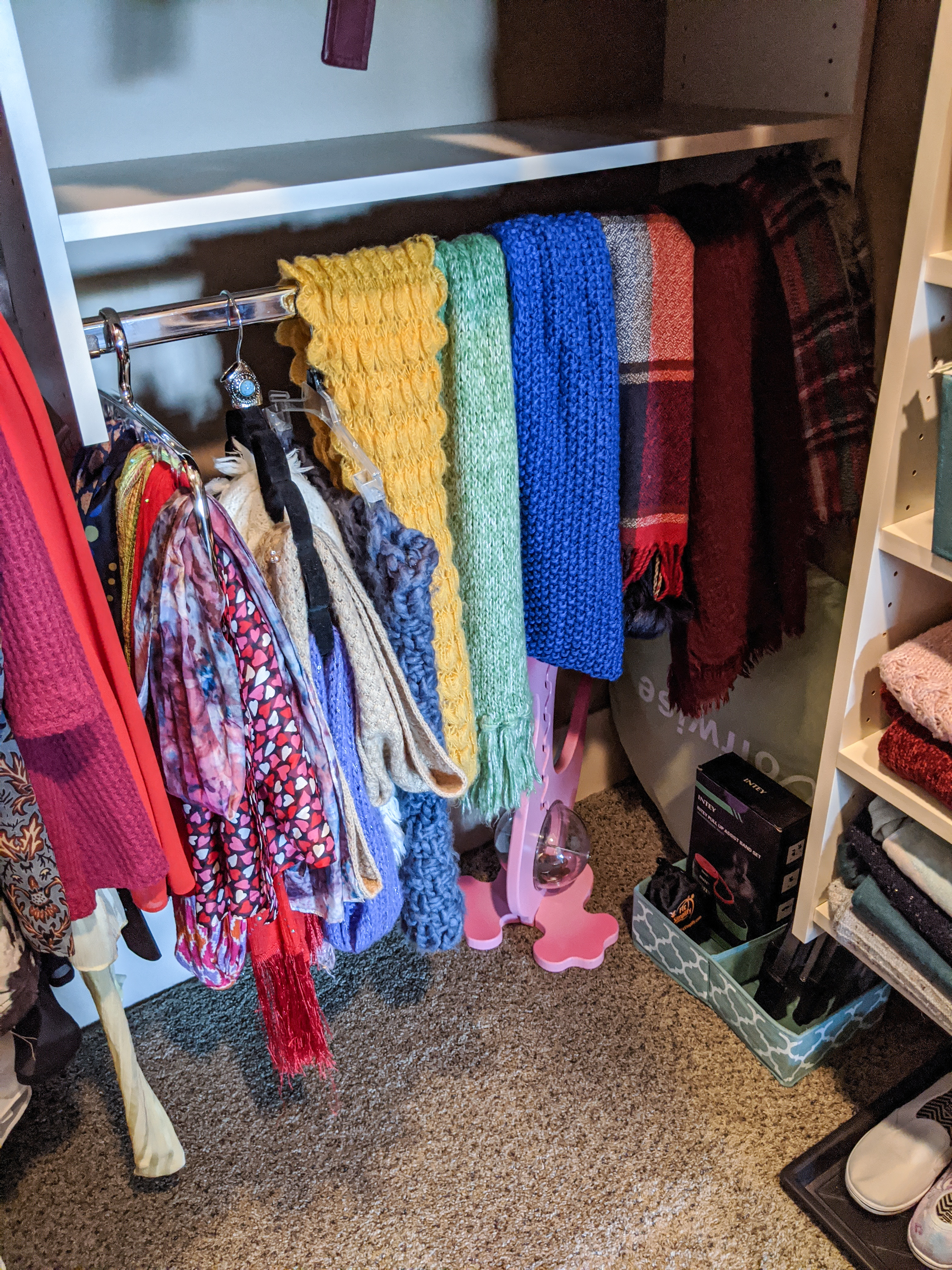 scarves-walk-in-closet-makeover