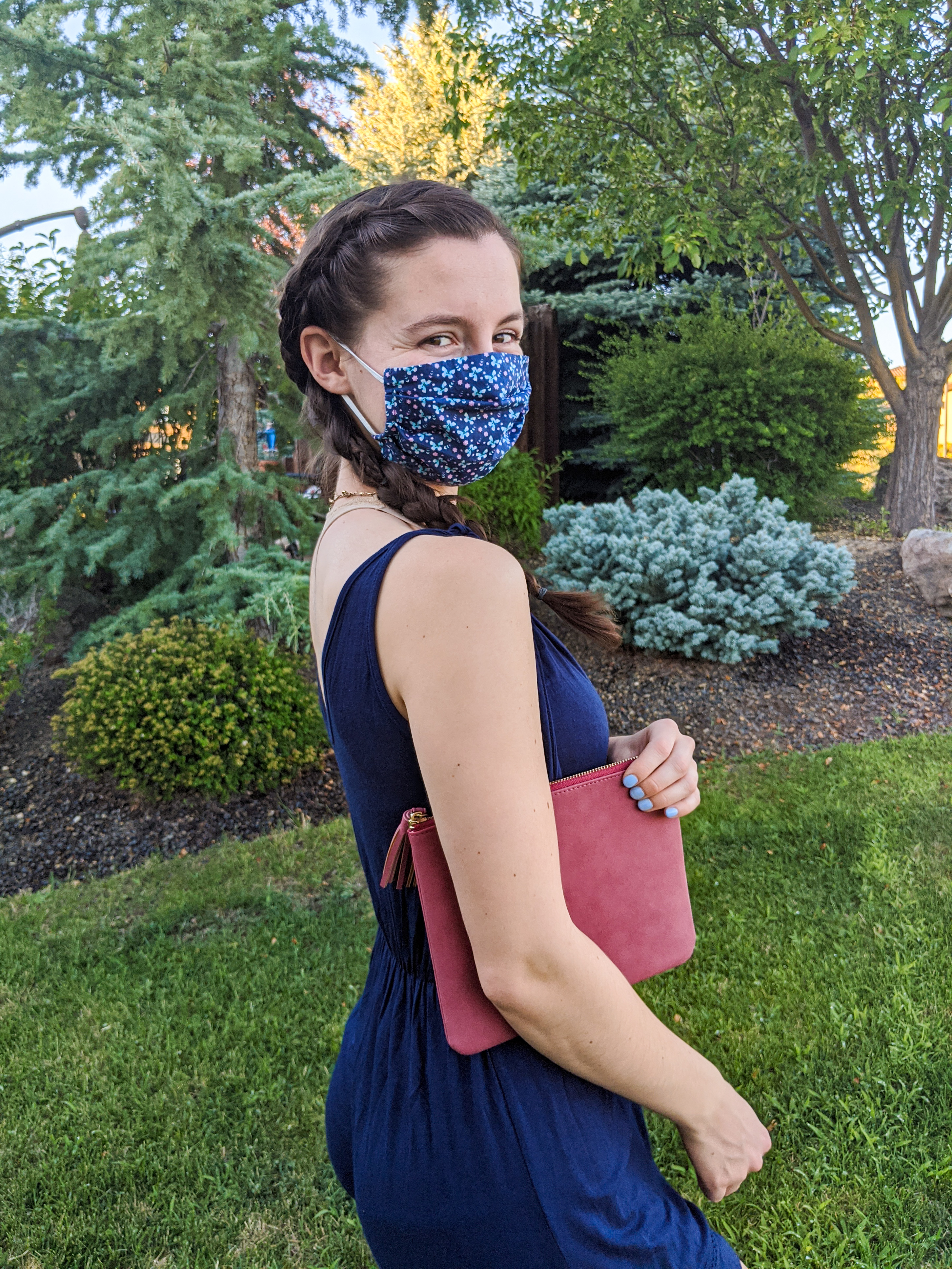 floral-face-mask-red-purse-Francesca's-mask-fashion