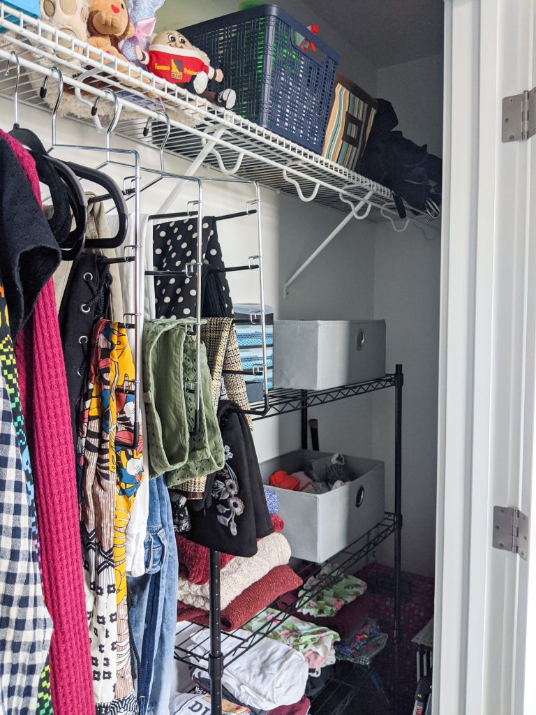 dorm-closet-storage-organization-dresser