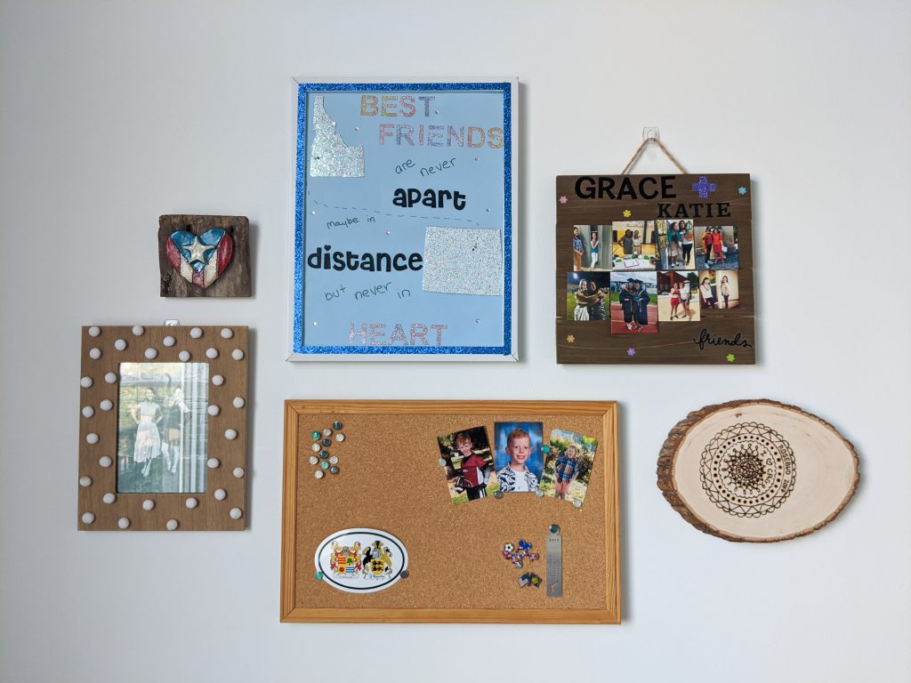 gallery-wall-wood-burning-college-dorm-style