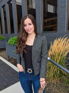 pearl-belt-blazer-date-night-outfit-college-style