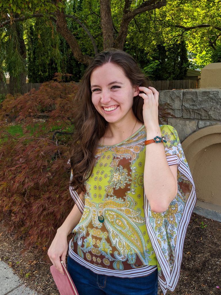 boho-blouse-flowy-top-wavy-hair-fall-style