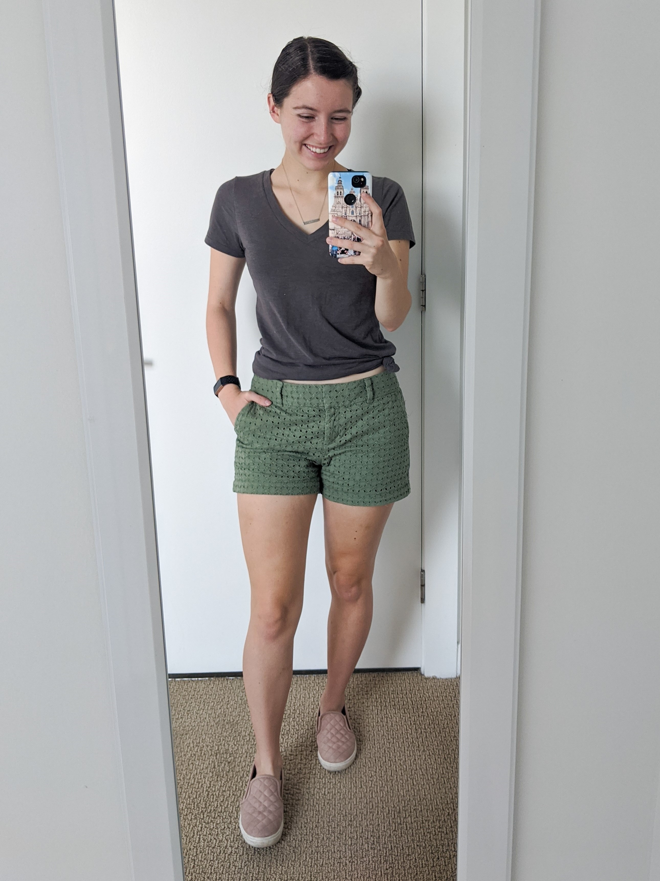 olive-green-shorts-blush-sneakers-grey-tee-college-style
