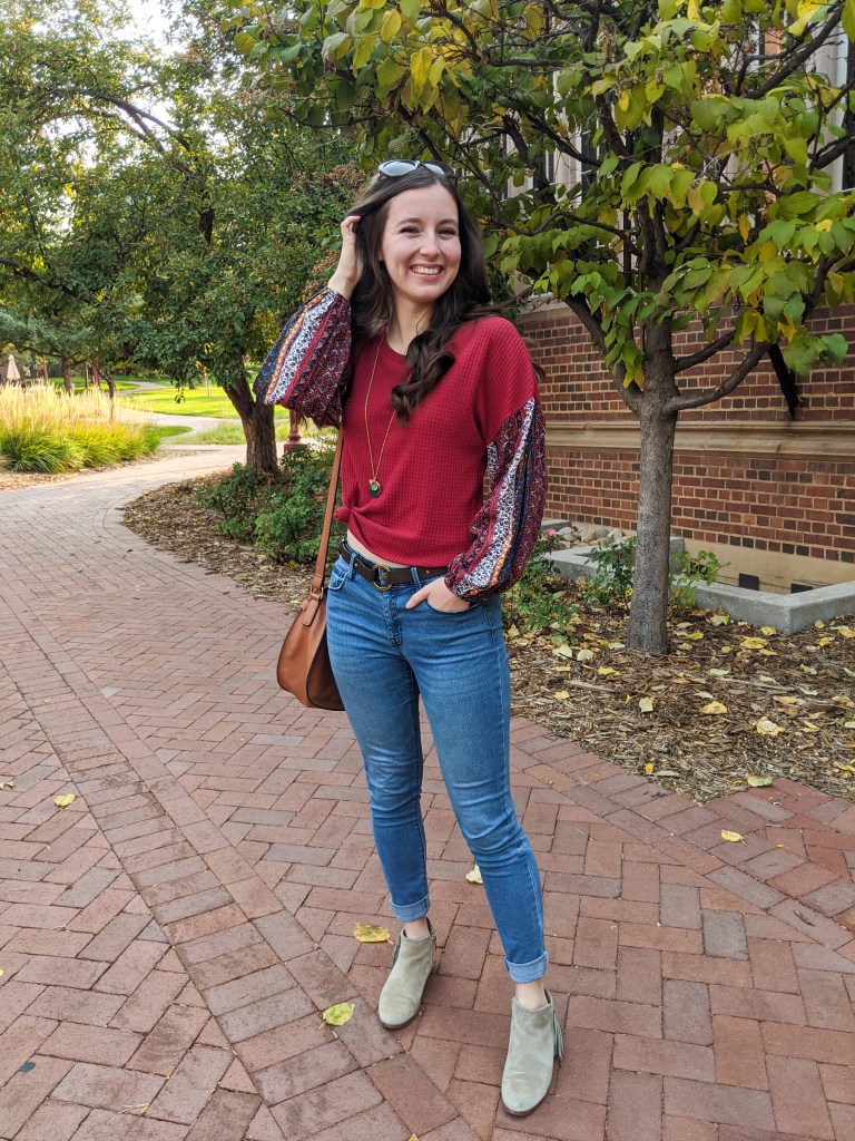 skinny-jeans-college-fashion-fall-trends-statement-sleeves