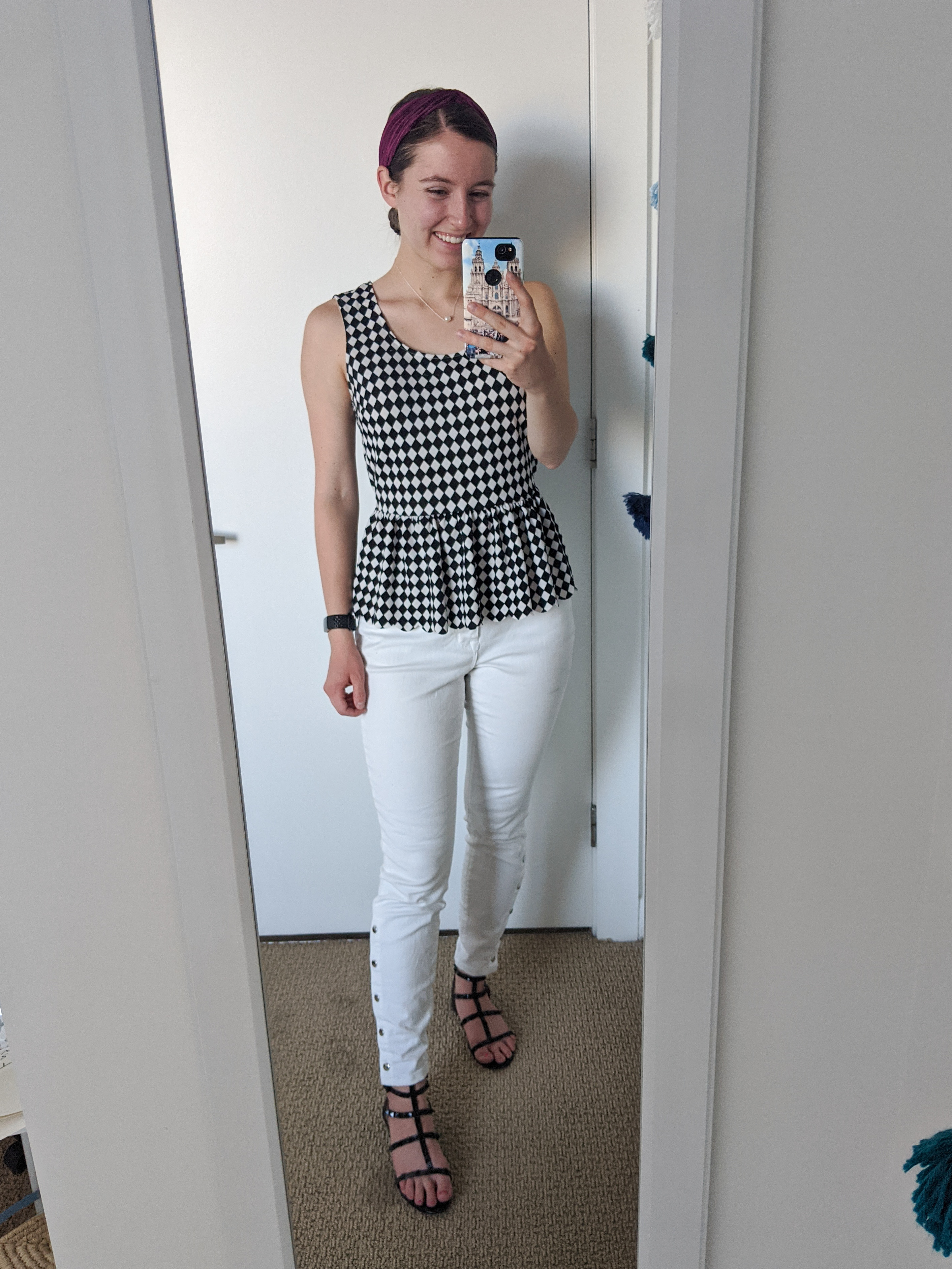 checkered-top-white-jeans-fall-style-transitional-outfit