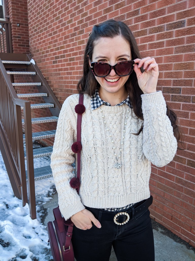 pearl-belt-buckle-pearl-circle-belt-pearl-necklace-beige-sweater