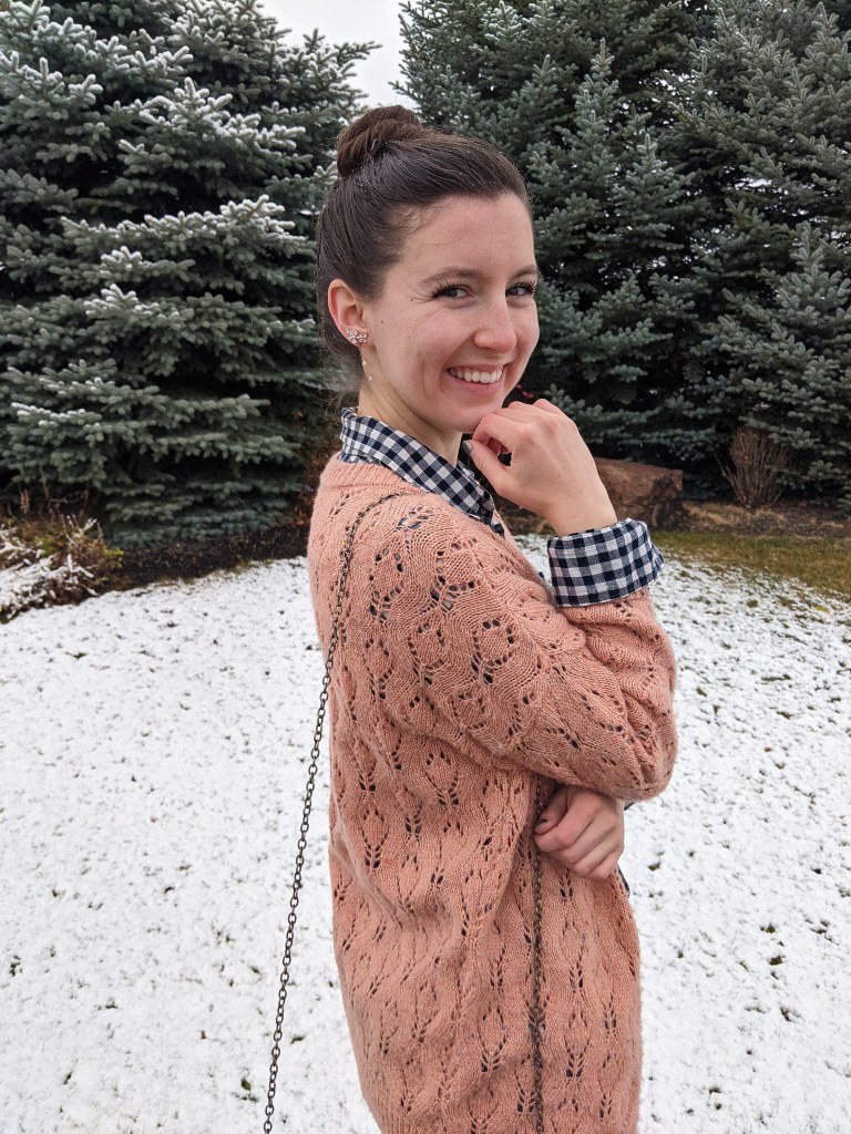 plaid-flannel-preppy-style-thanksgiving-outfit