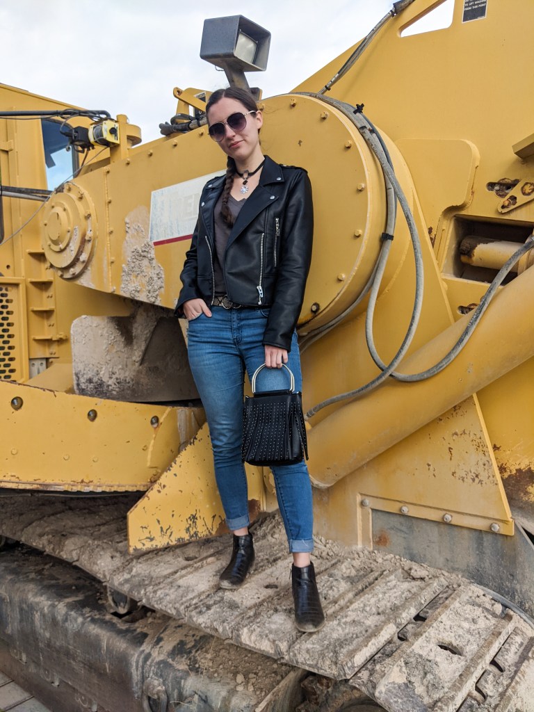 leather-jacket-moto-edgy-style-equipment