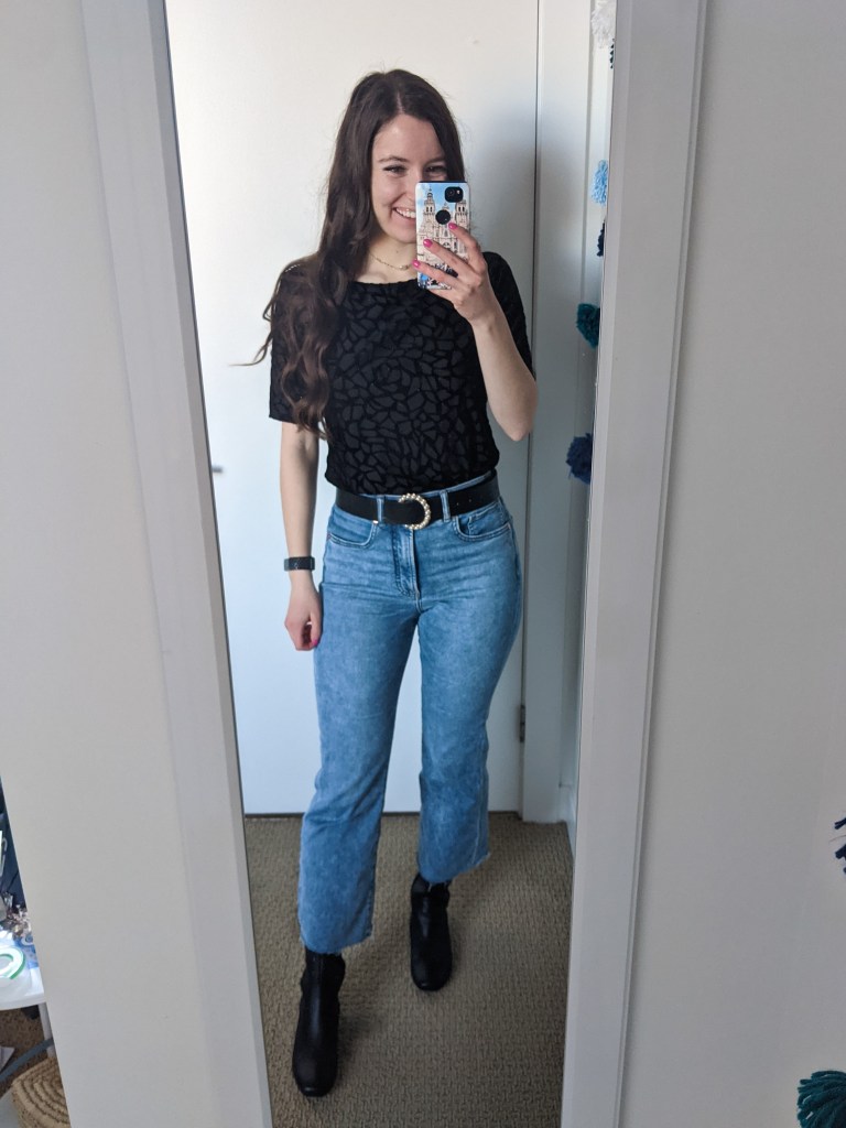 mom-jeans-express-denim-velvet-pearl-belt-black-boots