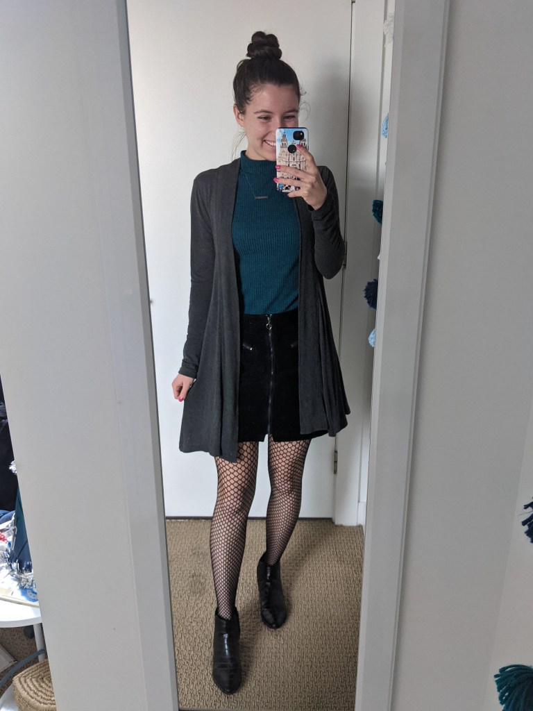turquoise-mockneck-grey-duster-fishnets-black-booties