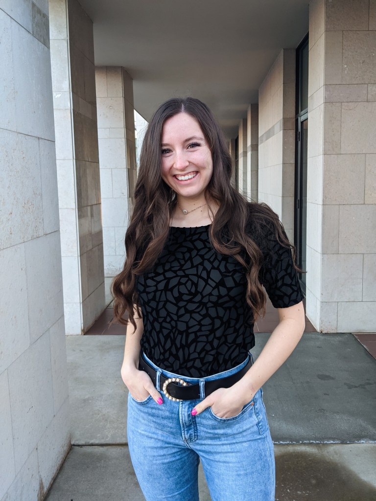 black-geometric-top-pearl-belt