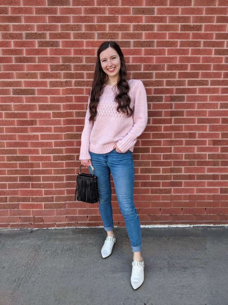 college-linkup-casual-outfit-pink-sweater