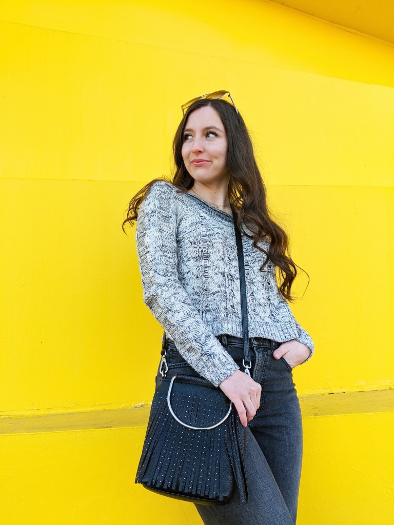 pantone-colors-year-illuminating-yellow