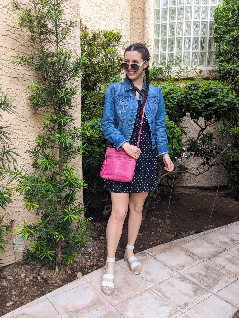 spring-break-fashion-pink-purse-dotted-dress