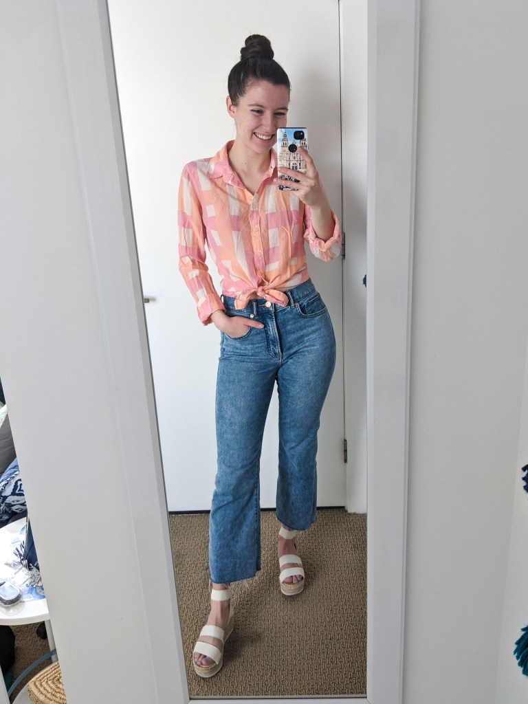 collared-shirt-cropped-flared-jeans-white-sandals