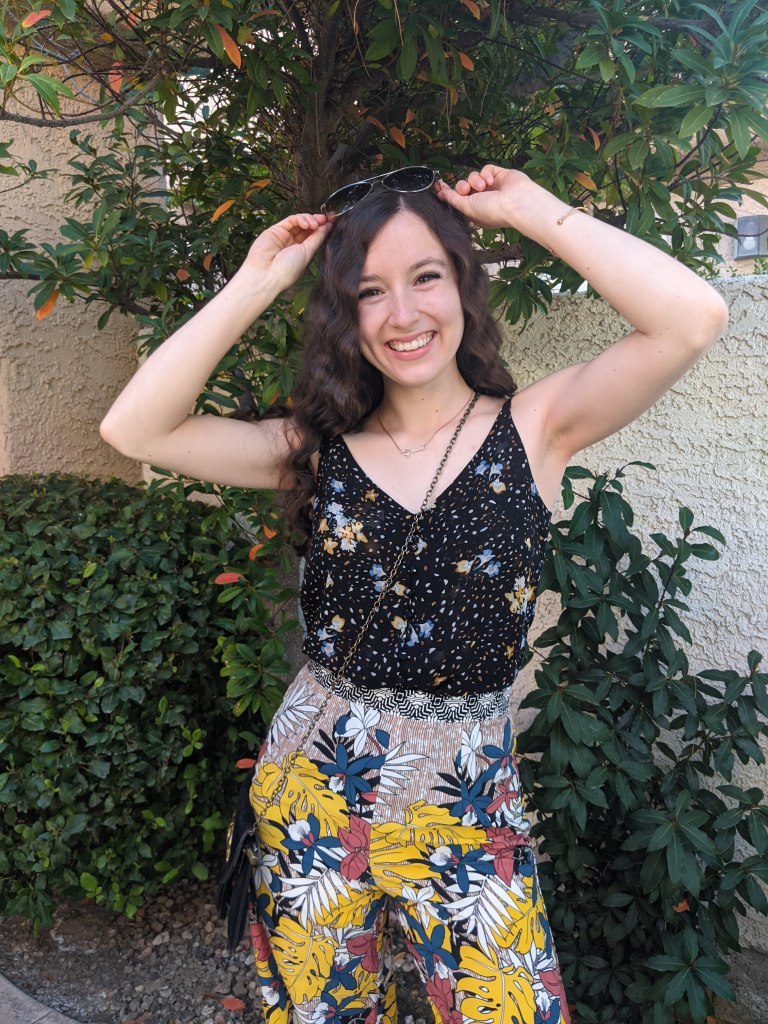 elephant-purse-palazzo-statement-pants-summer-outfit