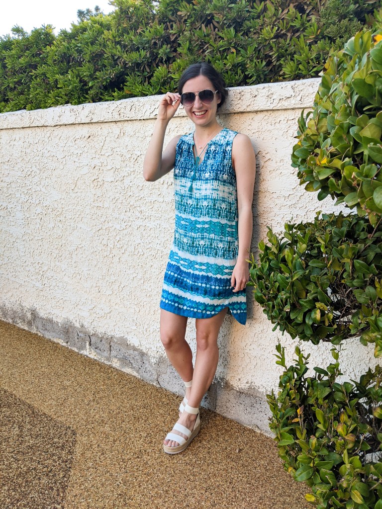 vacation-outfit-secondhand-handmedowns-blue-summery-dress