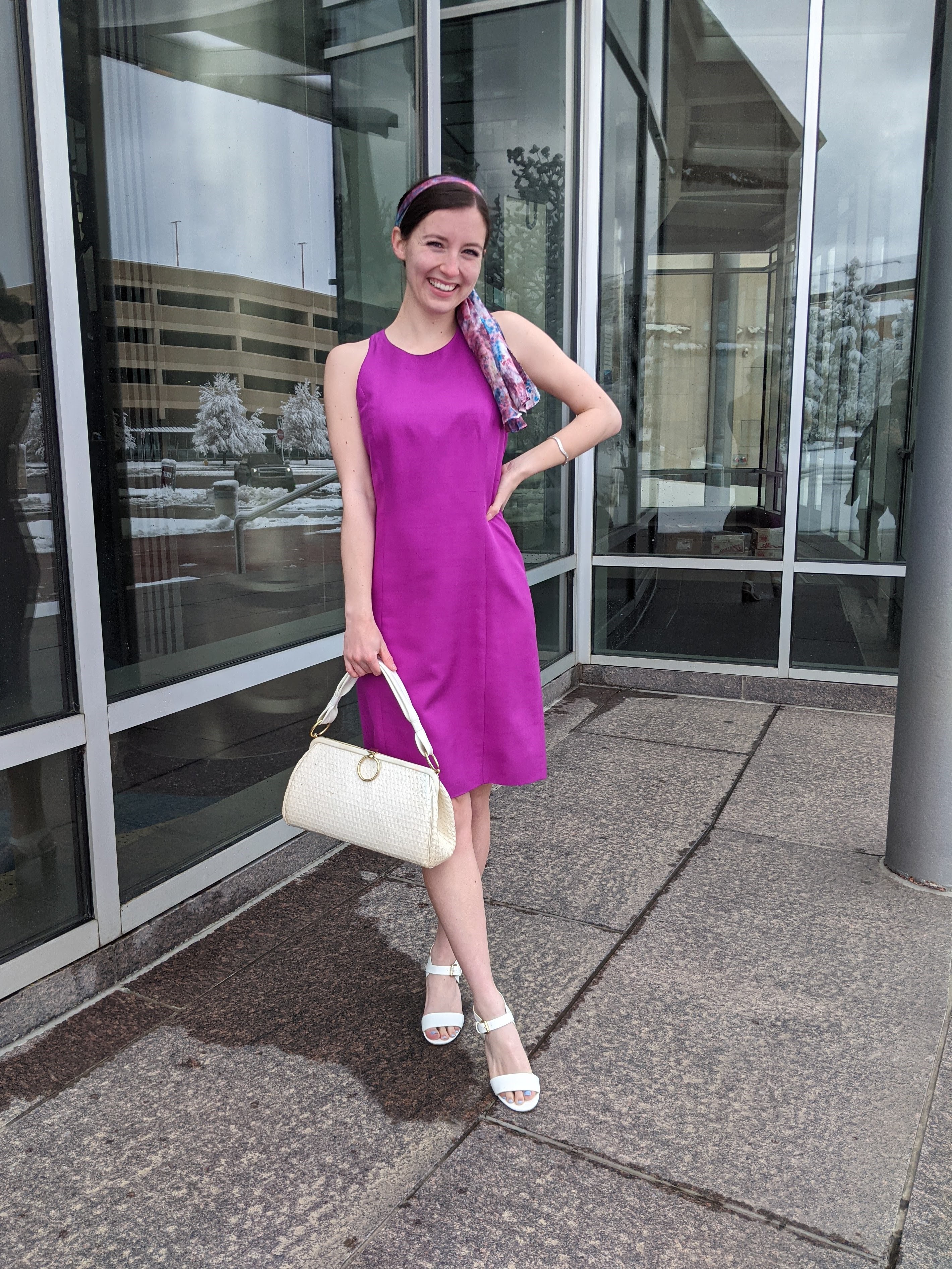 magenta-dress-white-handbag-hair-scarf-white-sandals-vintage-style