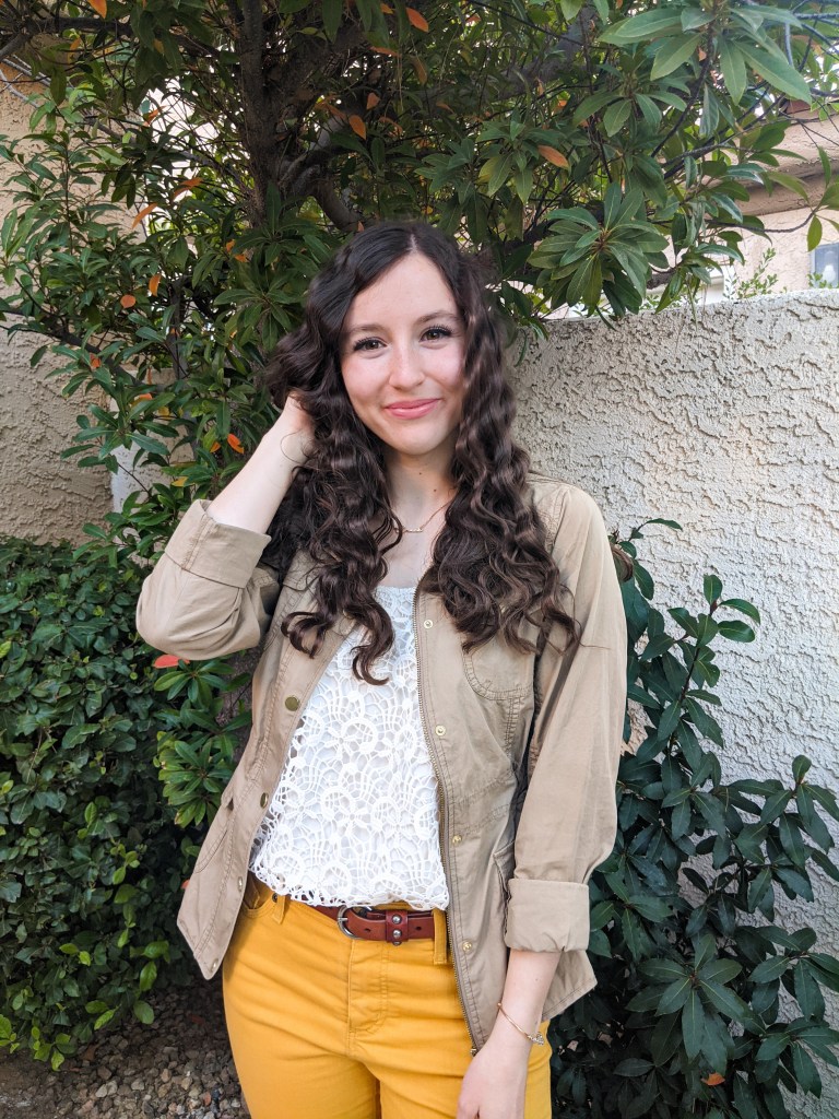 crimped-hair-crochet-top-yellow-pants