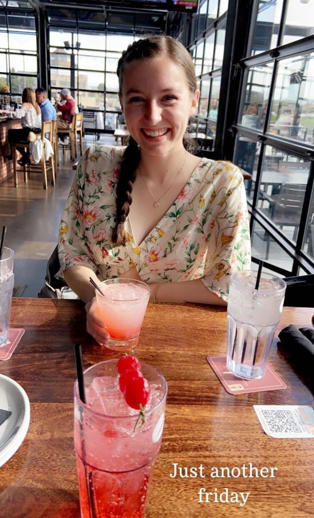 drinks-friday-night-out-floral-romper