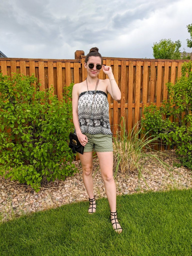 tiktok-fashion-blogger-halter-top-green-shorts