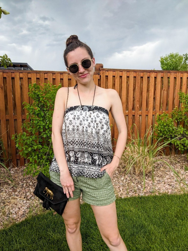 college-blogger-edgy-style-elephant-purse-round-sunglasses