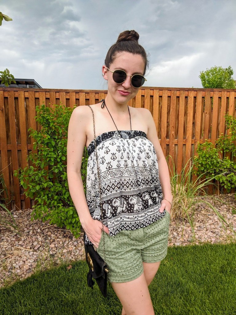 elephant-print-halter-top-green-shorts-summer-outfit