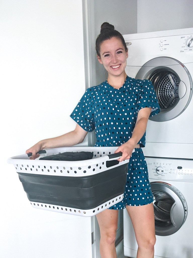 doing-laundry-matching-set-how-to-launder-clothes